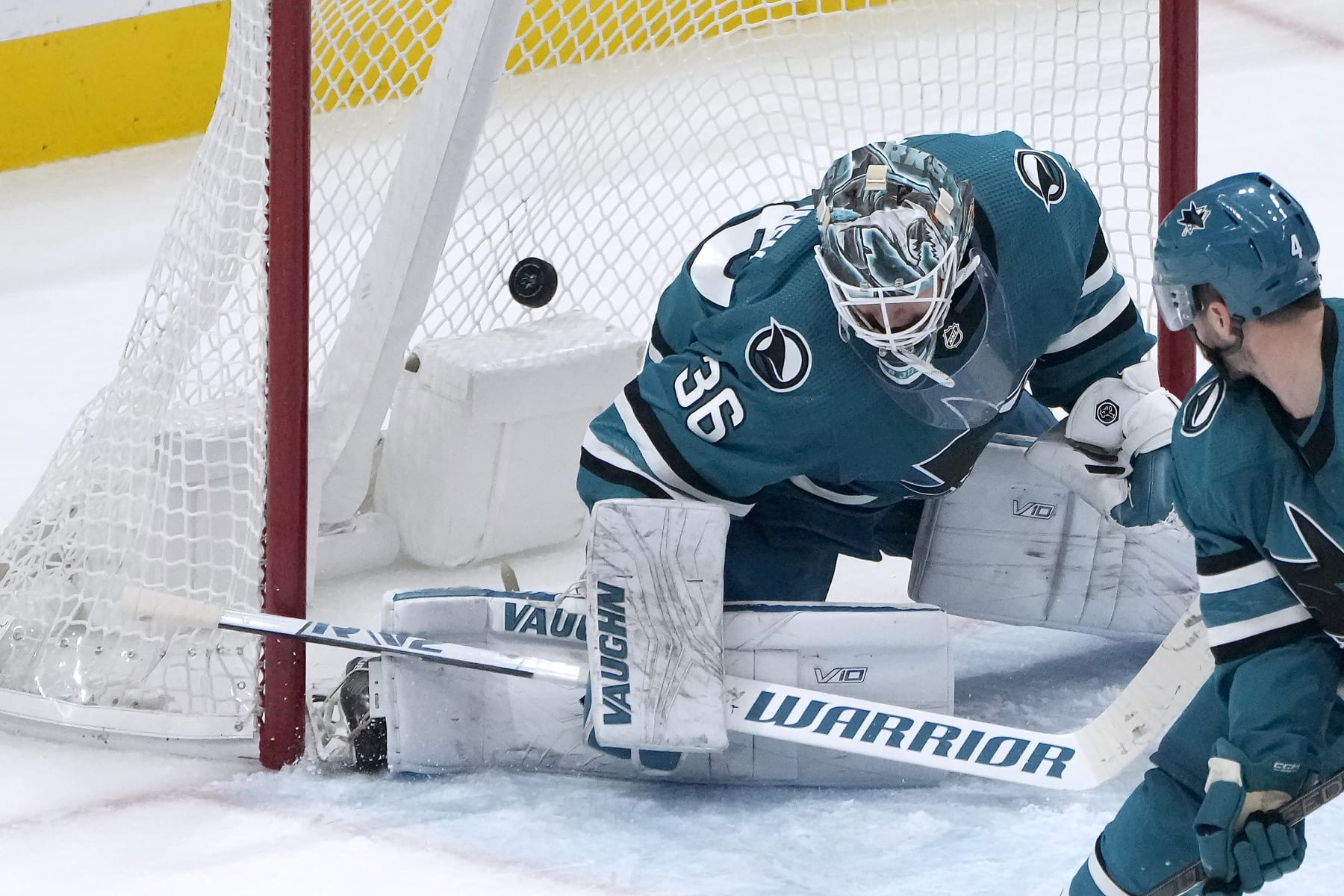 Kaapo Kahkonen and the Sharks are struggling.