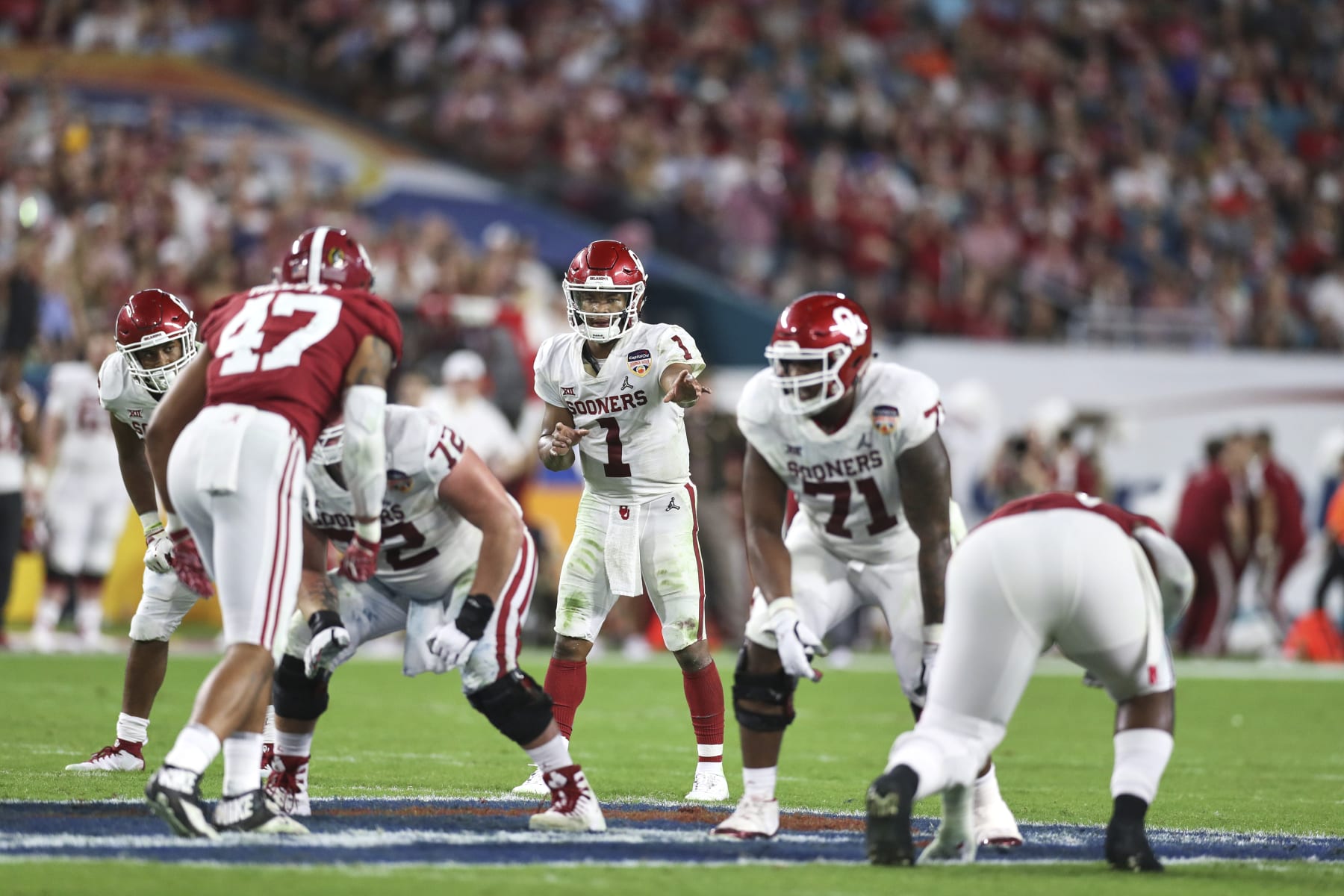 College Football: CFP National Semifinal: Oklahoma QB Kyler Murray (1) calling signals vs Alabama at Hard Rock Stadium.
Miami Gardens, FL 12/29/2018
CREDIT: Simon Bruty (Photo by Simon Bruty /Sports Illustrated via Getty Images)
(Set Number: X162391 TK1 ) College Football: CFP National Semifinal: Oklahoma QB Kyler Murray (1) calling signals vs Alabama at Hard Rock Stadium.
Miami Gardens, FL 12/29/2018
CREDIT: Simon Bruty (Photo by Simon Bruty /Sports Illustrated via Getty Images)
(Set Number: X162391 TK1 )