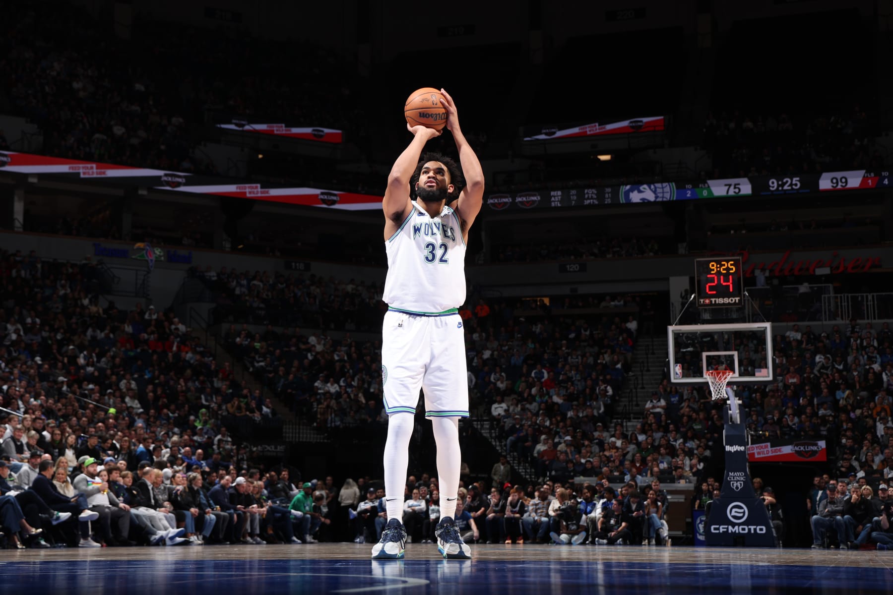 MINNEAPOLIS, MN -  JANUARY 3: Karl-Anthony Towns #32 of the Minnesota Timberwolves shoots a free throw during the game against the New Orleans Pelicans on January 3, 2024 at Target Center in Minneapolis, Minnesota. NOTE TO USER: User expressly acknowledges and agrees that, by downloading and or using this Photograph, user is consenting to the terms and conditions of the Getty Images License Agreement. Mandatory Copyright Notice: Copyright 2024 NBAE (Photo by David Sherman/NBAE via Getty Images)