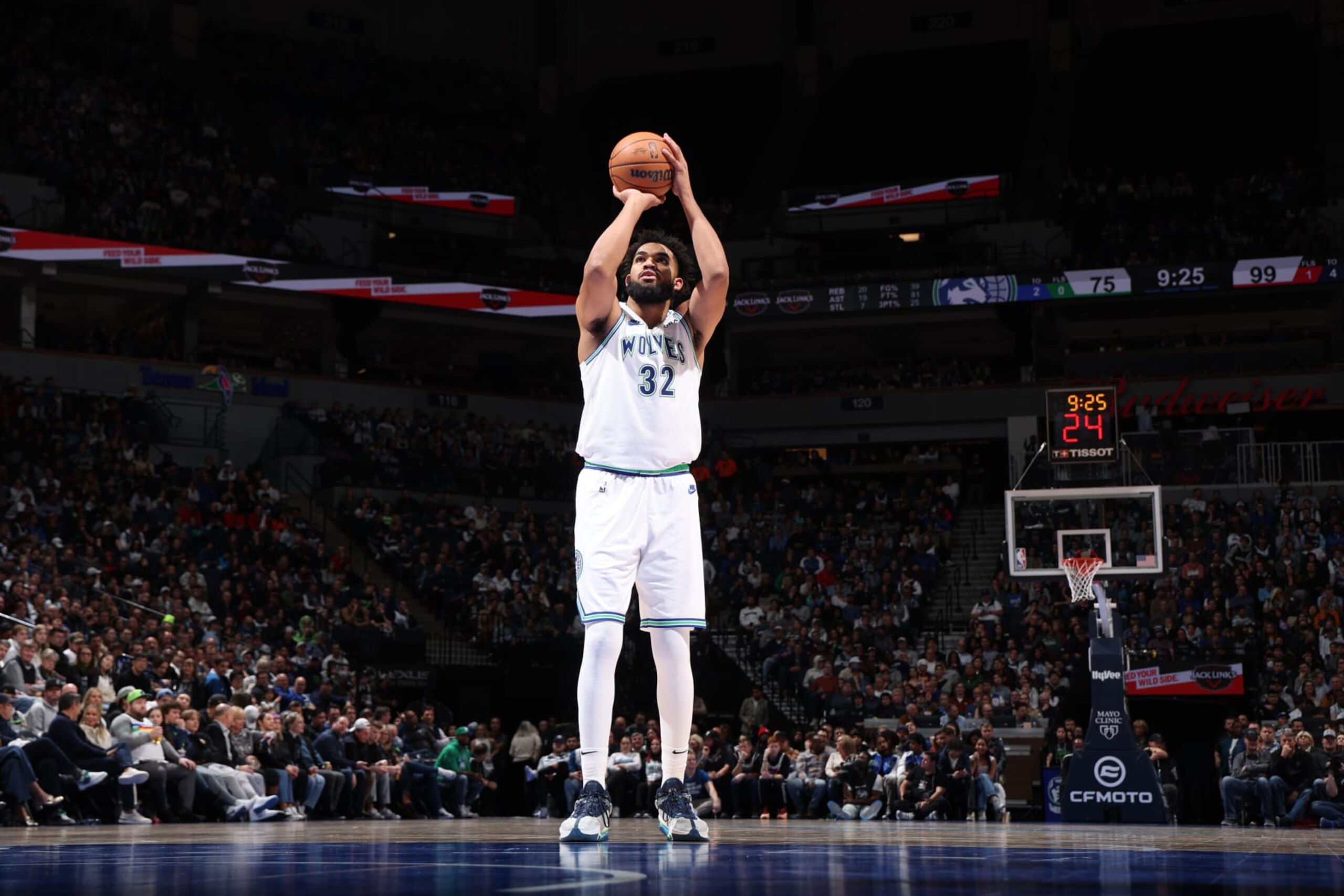 MINNEAPOLIS, MN - JANUARY 3: Karl-Anthony Towns #32 of the Minnesota Timberwolves shoots a free throw during the game against the New Orleans Pelicans on January 3, 2024 at Target Center in Minneapolis, Minnesota. NOTE TO USER: User expressly acknowledges and agrees that, by downloading and or using this Photograph, user is consenting to the terms and conditions of the Getty Images License Agreement. Mandatory Copyright Notice: Copyright 2024 NBAE (Photo by David Sherman/NBAE via Getty Images) MINNEAPOLIS, MN - JANUARY 3: Karl-Anthony Towns #32 of the Minnesota Timberwolves shoots a free throw during the game against the New Orleans Pelicans on January 3, 2024 at Target Center in Minneapolis, Minnesota. NOTE TO USER: User expressly acknowledges and agrees that, by downloading and or using this Photograph, user is consenting to the terms and conditions of the Getty Images License Agreement. Mandatory Copyright Notice: Copyright 2024 NBAE (Photo by David Sherman/NBAE via Getty Images)