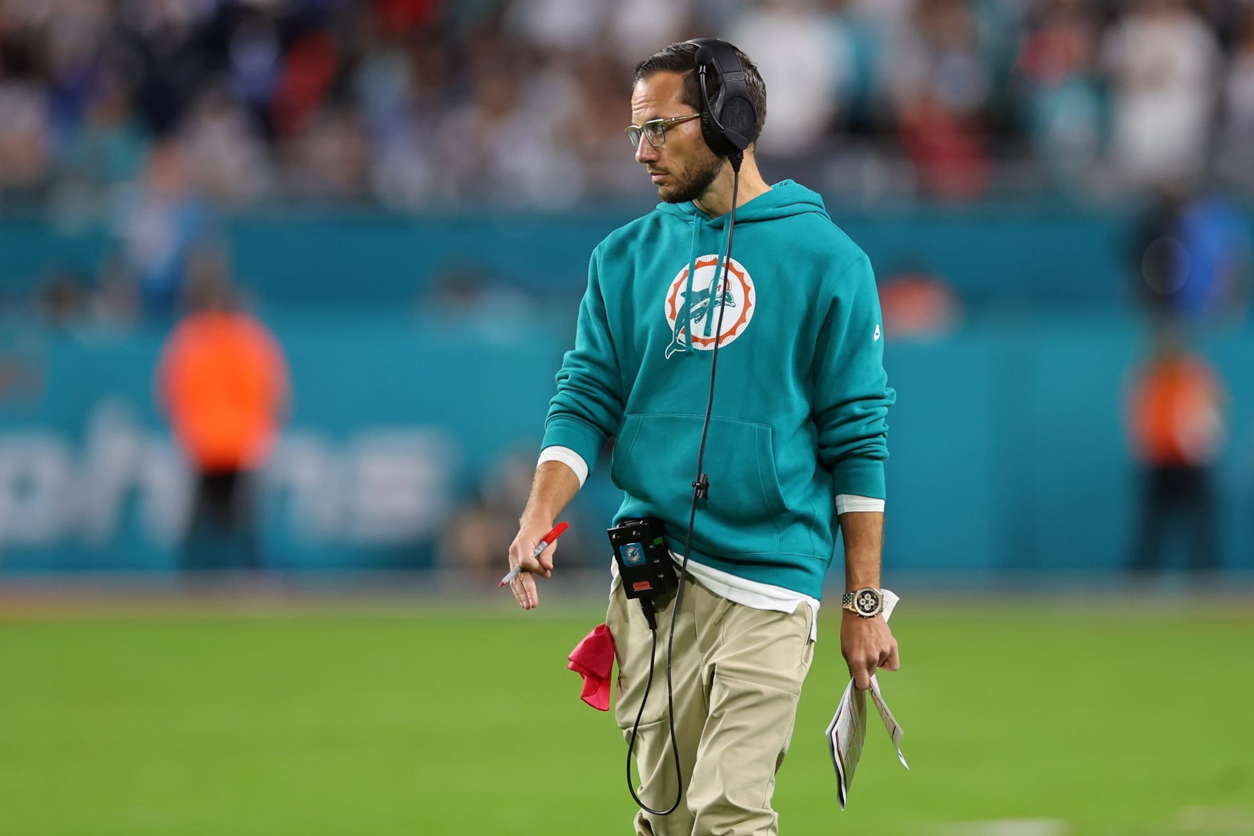 Dolphins head coach Mike McDaniel