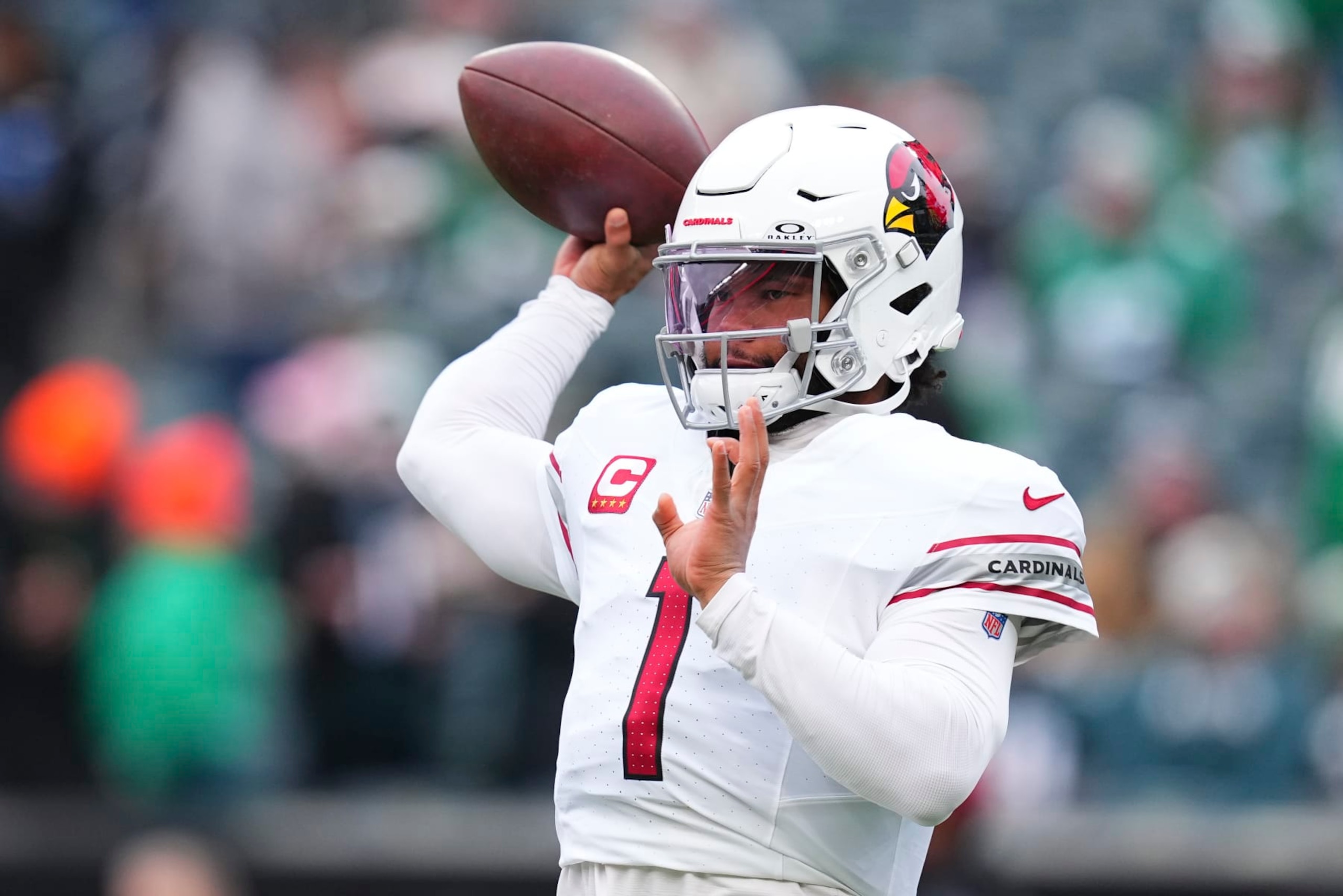 PHILADELPHIA, PENNSYLVANIA - DECEMBER 31: Kyler Murray #1 of the Arizona Cardinals warms up prior to the game against the Philadelphia Eagles at Lincoln Financial Field on December 31, 2023 in Philadelphia, Pennsylvania. (Photo by Mitchell Leff/Getty Images) PHILADELPHIA, PENNSYLVANIA - DECEMBER 31: Kyler Murray #1 of the Arizona Cardinals warms up prior to the game against the Philadelphia Eagles at Lincoln Financial Field on December 31, 2023 in Philadelphia, Pennsylvania. (Photo by Mitchell Leff/Getty Images)