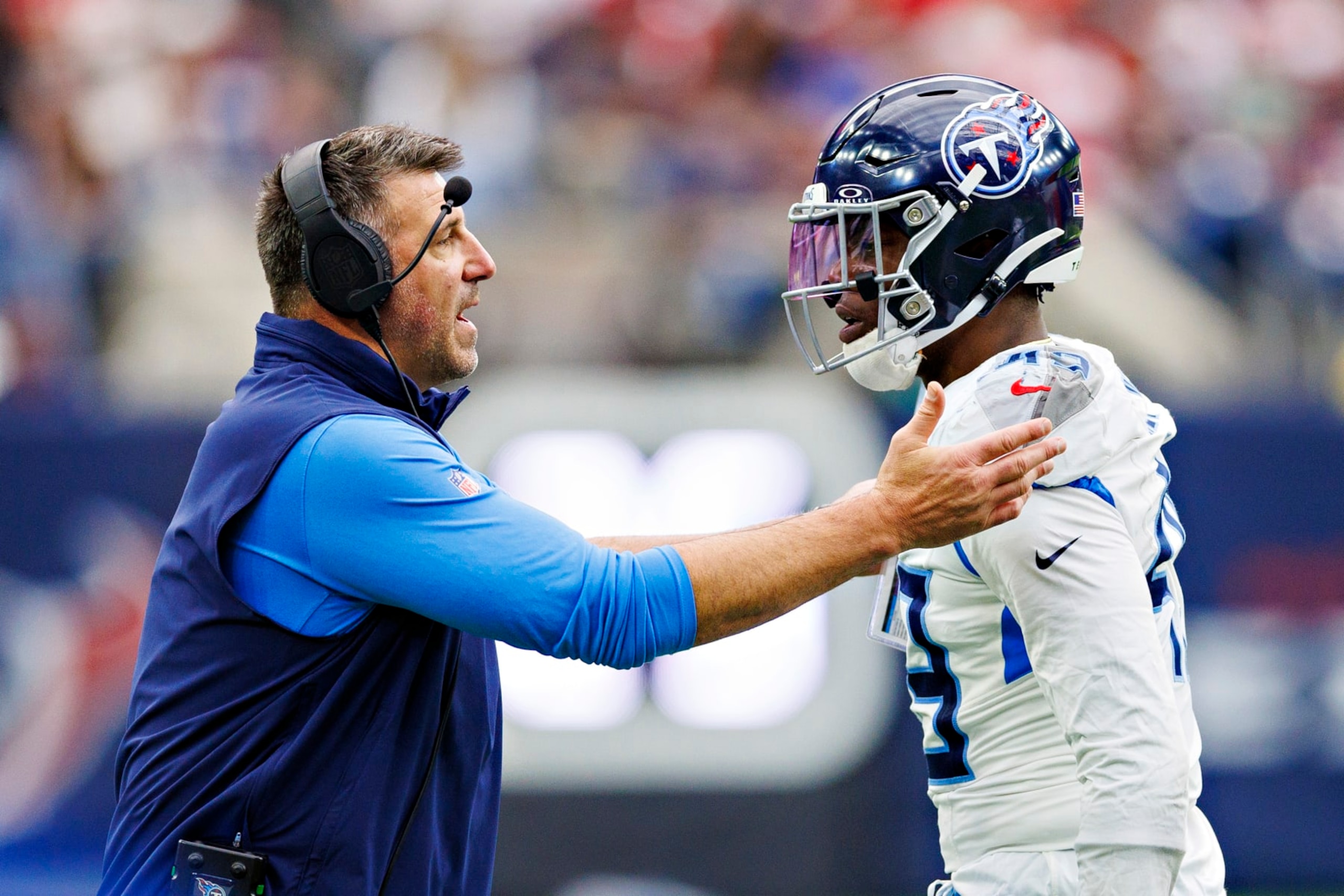Head coach Mike Vrabel and outside linebacker Arden Key Head coach Mike Vrabel and outside linebacker Arden Key