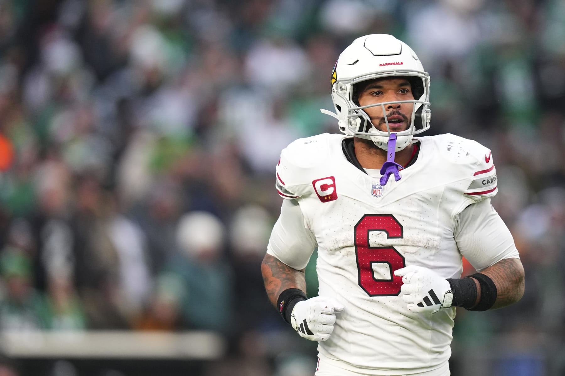 PHILADELPHIA, PENNSYLVANIA - DECEMBER 31: James Conner #6 of the Arizona Cardinals looks on against the Philadelphia Eagles at Lincoln Financial Field on December 31, 2023 in Philadelphia, Pennsylvania. (Photo by Mitchell Leff/Getty Images)