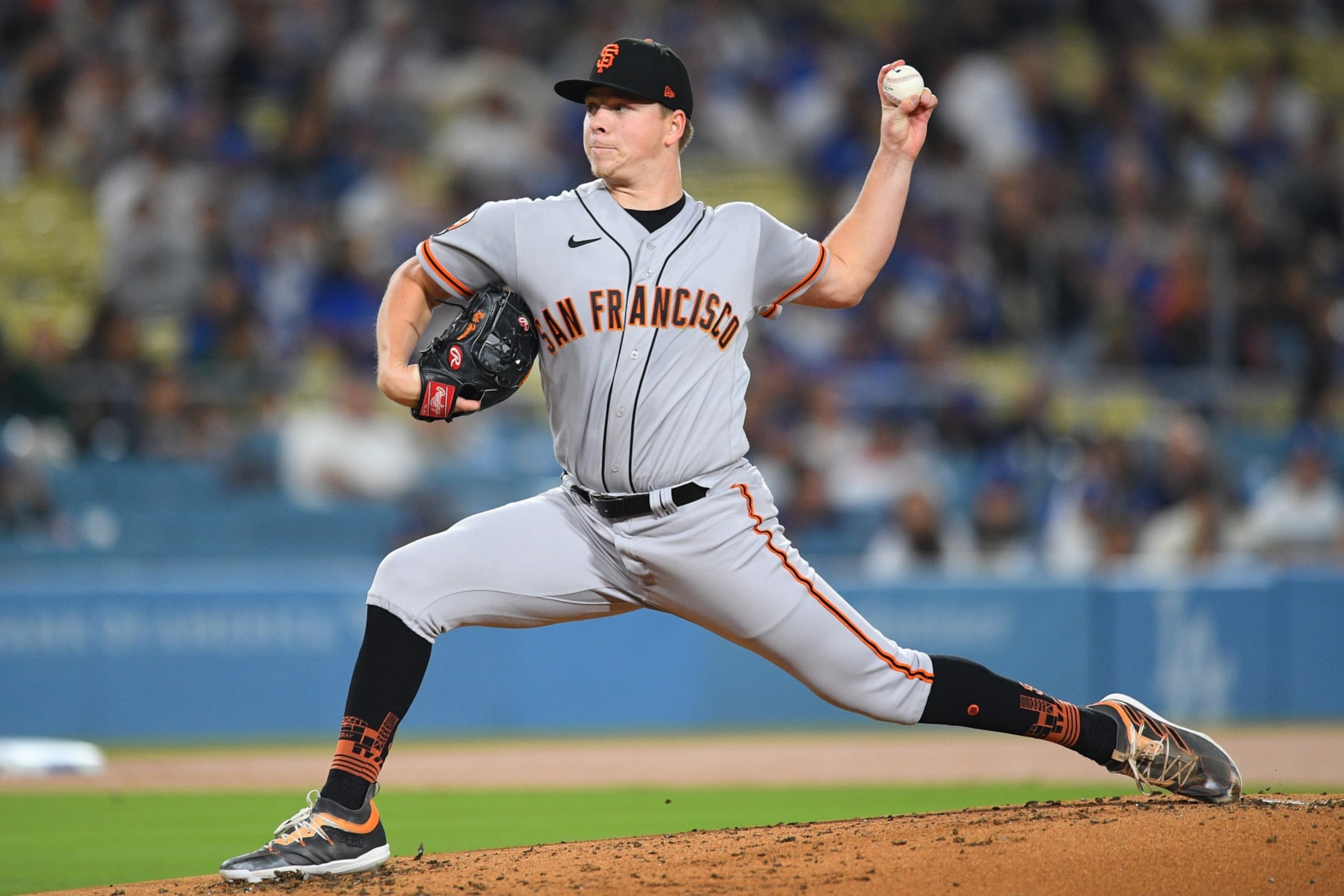 LOS ANGELES, CA - SEPTEMBER 21: San Francisco Giants pitcher Kyle Harrison (45) throws a pitch during the MLB game between the San Francisco Giants and the Los Angeles Dodgers on September 21, 2023 at Dodger Stadium in Los Angeles, CA. (Photo by Brian Rothmuller/Icon Sportswire via Getty Images)