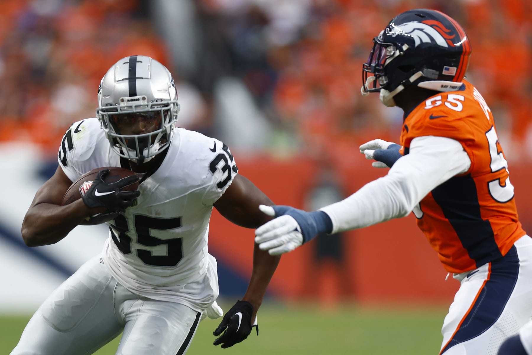 Raiders RB Zamir White