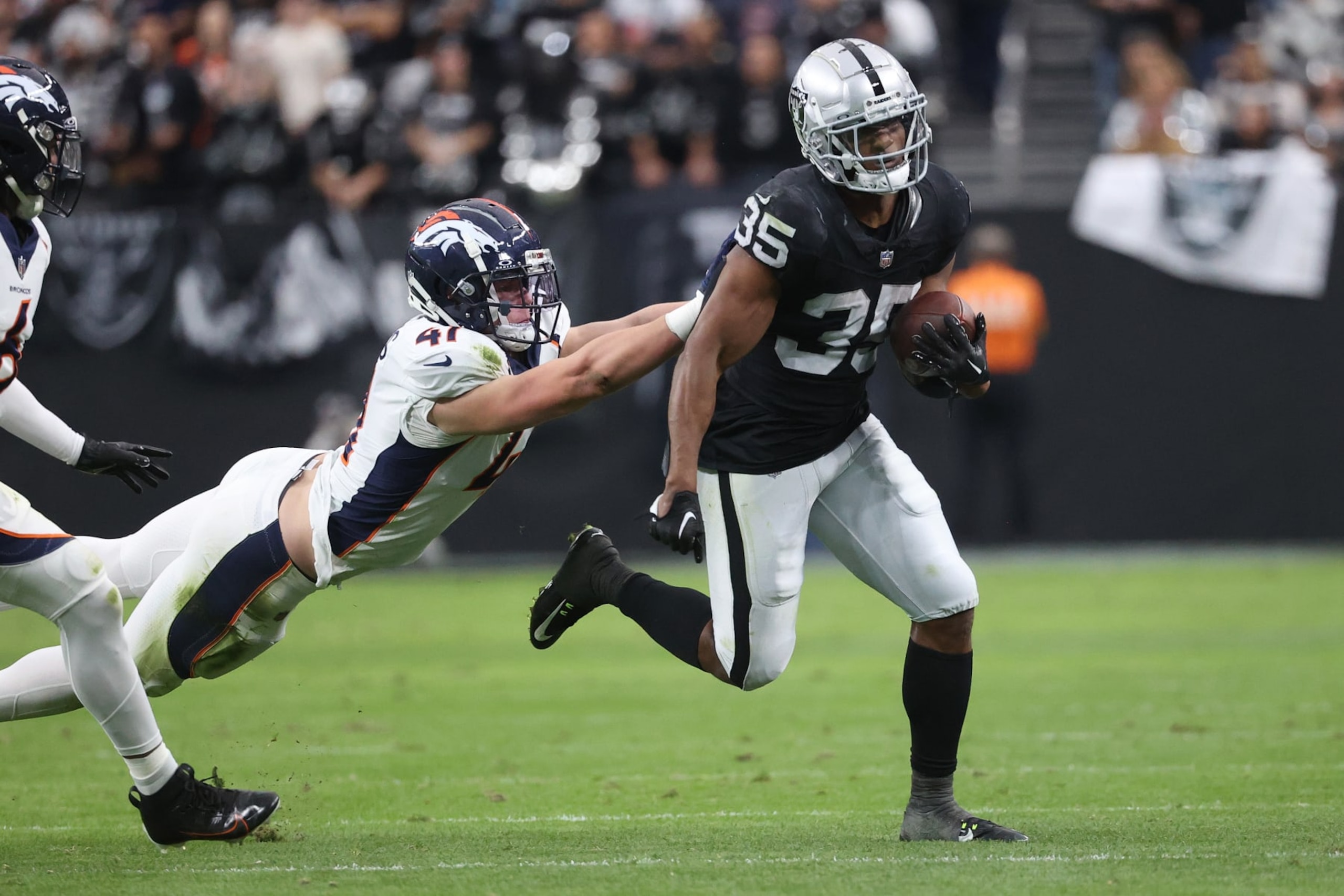 Raiders RB Zamir White