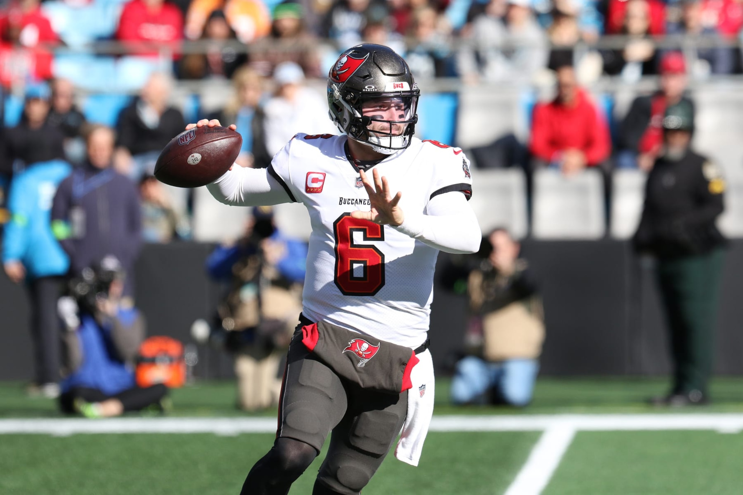 CHARLOTTE, NC - JANUARY 07: Tampa Bay Buccaneers quarterback Baker Mayfield (6) during an NFL football game between the Tampa Bay Buccaneers and the Carolina Panthers on January 7, 2024 at Bank of America Stadium in Charlotte, N.C. (Photo by John Byrum/Icon Sportswire via Getty Images)