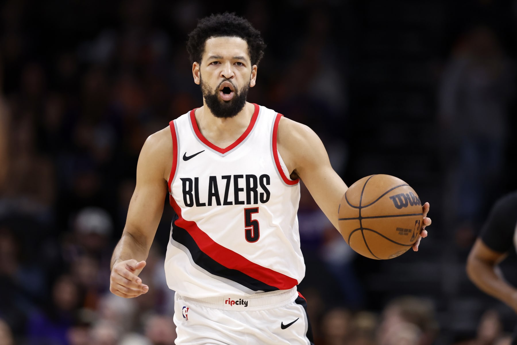 PHOENIX, ARIZONA - JANUARY 01: Skylar Mays #5 of the Portland Trail Blazers controls the ball during the game against the Phoenix Suns at Footprint Center on January 01, 2024 in Phoenix, Arizona. The Suns defeated the Trail Blazers 109-88. NOTE TO USER: User expressly acknowledges and agrees that, by downloading and or using this photograph, User is consenting to the terms and conditions of the Getty Images License Agreement.  (Photo by Chris Coduto/Getty Images)