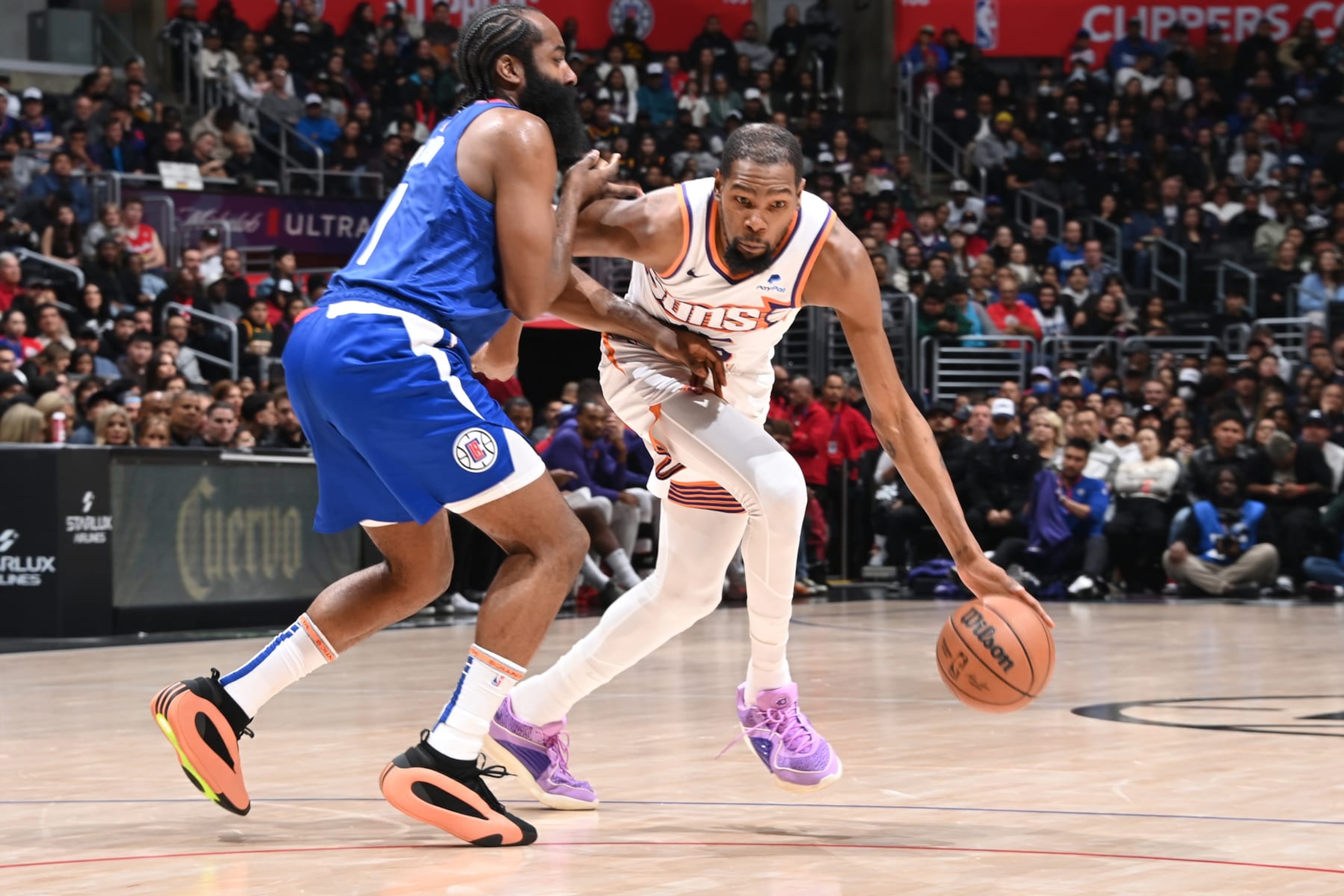 LOS ANGELES, CA - JANUARY 8: Kevin Durant #35 of the Phoenix Suns dribbles the ball during the game against the LA Clippers on January 8, 2024 at Crypto.Com Arena in Los Angeles, California. NOTE TO USER: User expressly acknowledges and agrees that, by downloading and/or using this Photograph, user is consenting to the terms and conditions of the Getty Images License Agreement. Mandatory Copyright Notice: Copyright 2024 NBAE (Photo by Andrew D. Bernstein/NBAE via Getty Images) LOS ANGELES, CA - JANUARY 8: Kevin Durant #35 of the Phoenix Suns dribbles the ball during the game against the LA Clippers on January 8, 2024 at Crypto.Com Arena in Los Angeles, California. NOTE TO USER: User expressly acknowledges and agrees that, by downloading and/or using this Photograph, user is consenting to the terms and conditions of the Getty Images License Agreement. Mandatory Copyright Notice: Copyright 2024 NBAE (Photo by Andrew D. Bernstein/NBAE via Getty Images)