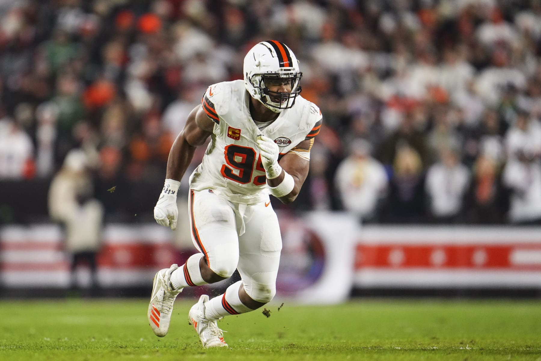 CLEVELAND, OH - DECEMBER 28: Myles Garrett #95 of the Cleveland Browns rushes the passer during an NFL football game against the New York Jets at Cleveland Browns Stadium on December 28, 2023 in Cleveland, Ohio. (Photo by Cooper Neill/Getty Images)