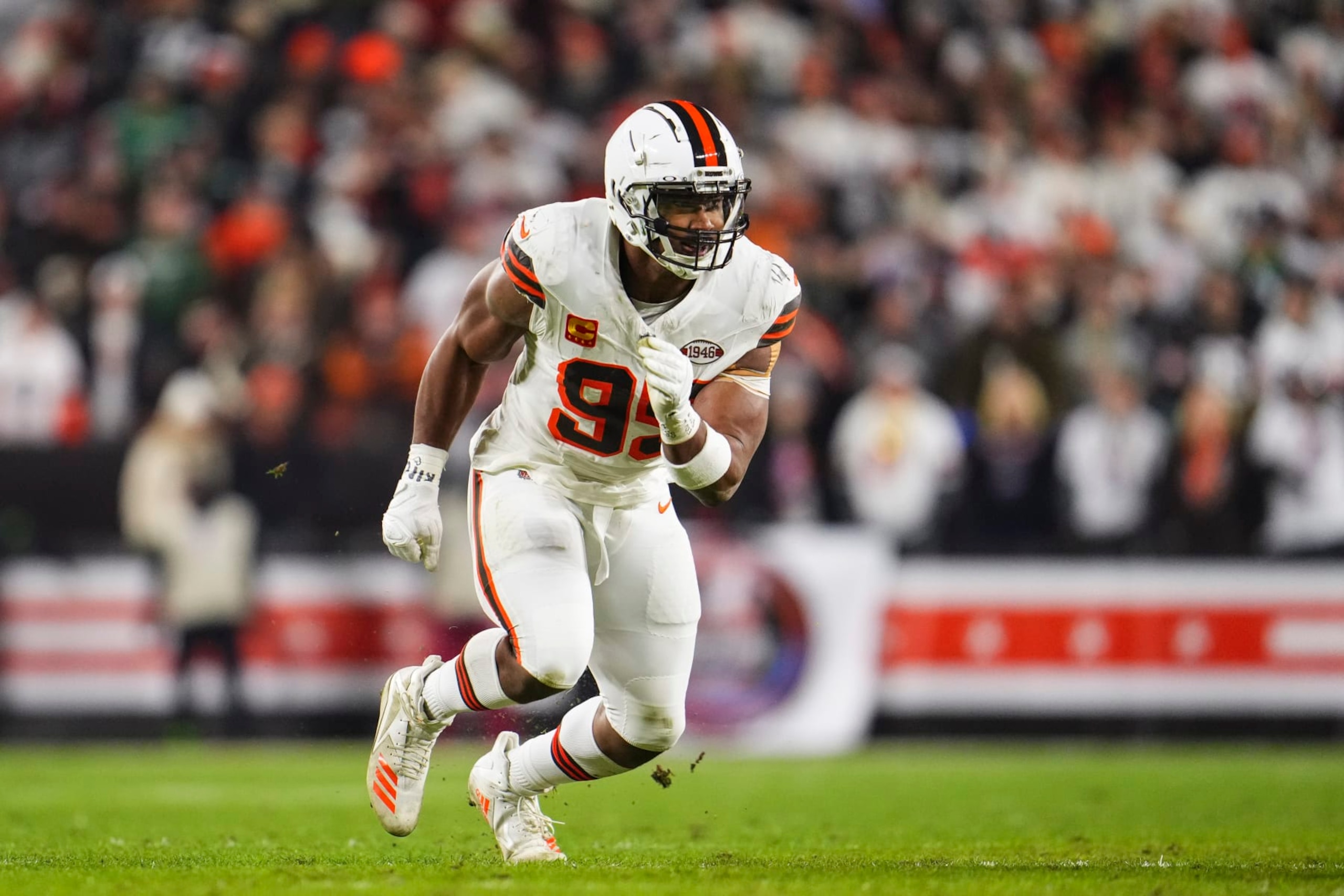 CLEVELAND, OH - DECEMBER 28: Myles Garrett #95 of the Cleveland Browns rushes the passer during an NFL football game against the New York Jets at Cleveland Browns Stadium on December 28, 2023 in Cleveland, Ohio. (Photo by Cooper Neill/Getty Images)