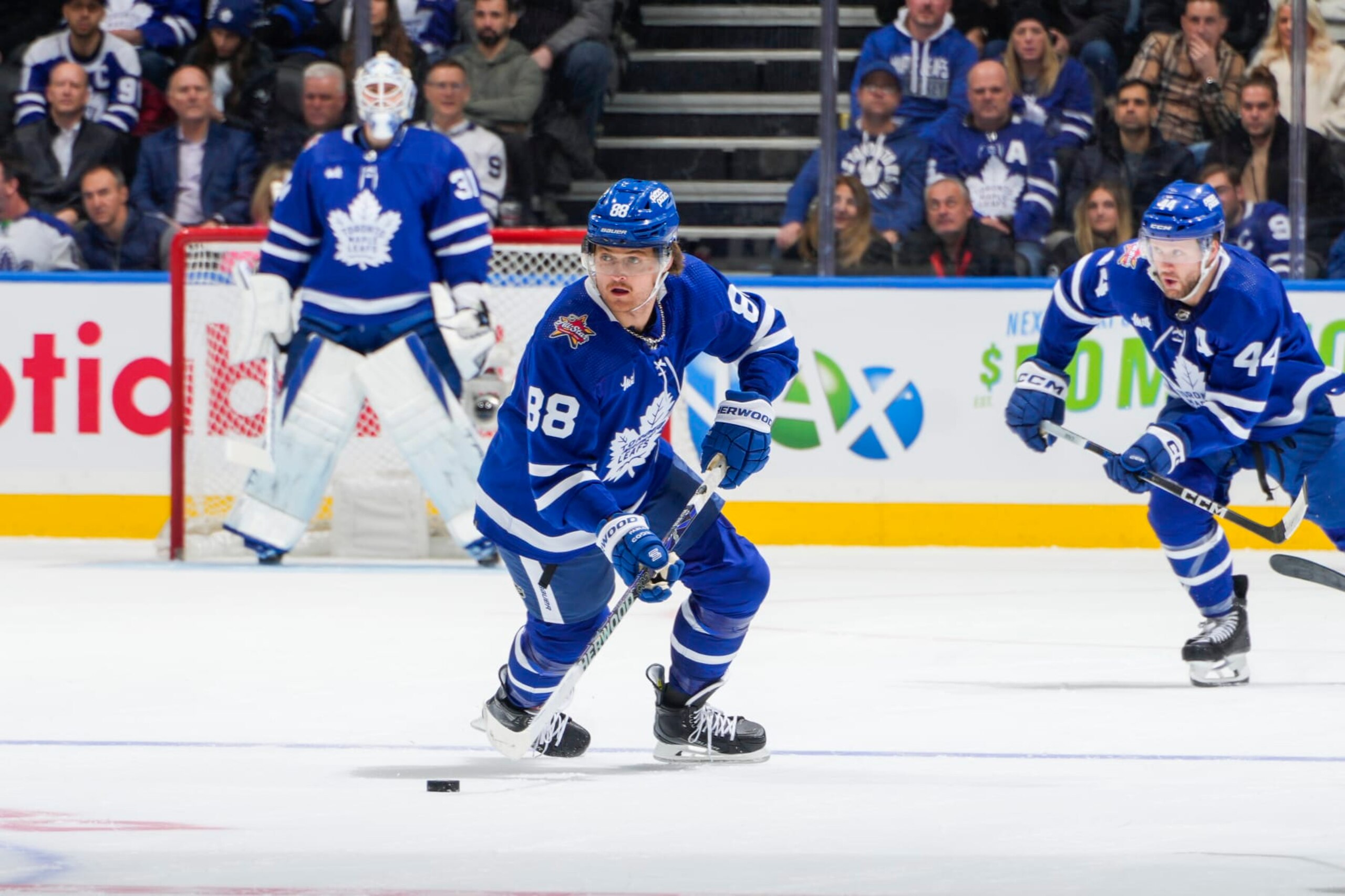 TORONTO, ON - JANUARY 9: William Nylander #88 of the Toronto Maple Leafs plays the puck against the San Jose Sharks during the second period at Scotiabank Arena on January 9, 2024 in Toronto, Ontario, Canada. (Photo by Kevin Sousa/NHLI via Getty Images) TORONTO, ON - JANUARY 9: William Nylander #88 of the Toronto Maple Leafs plays the puck against the San Jose Sharks during the second period at Scotiabank Arena on January 9, 2024 in Toronto, Ontario, Canada. (Photo by Kevin Sousa/NHLI via Getty Images)