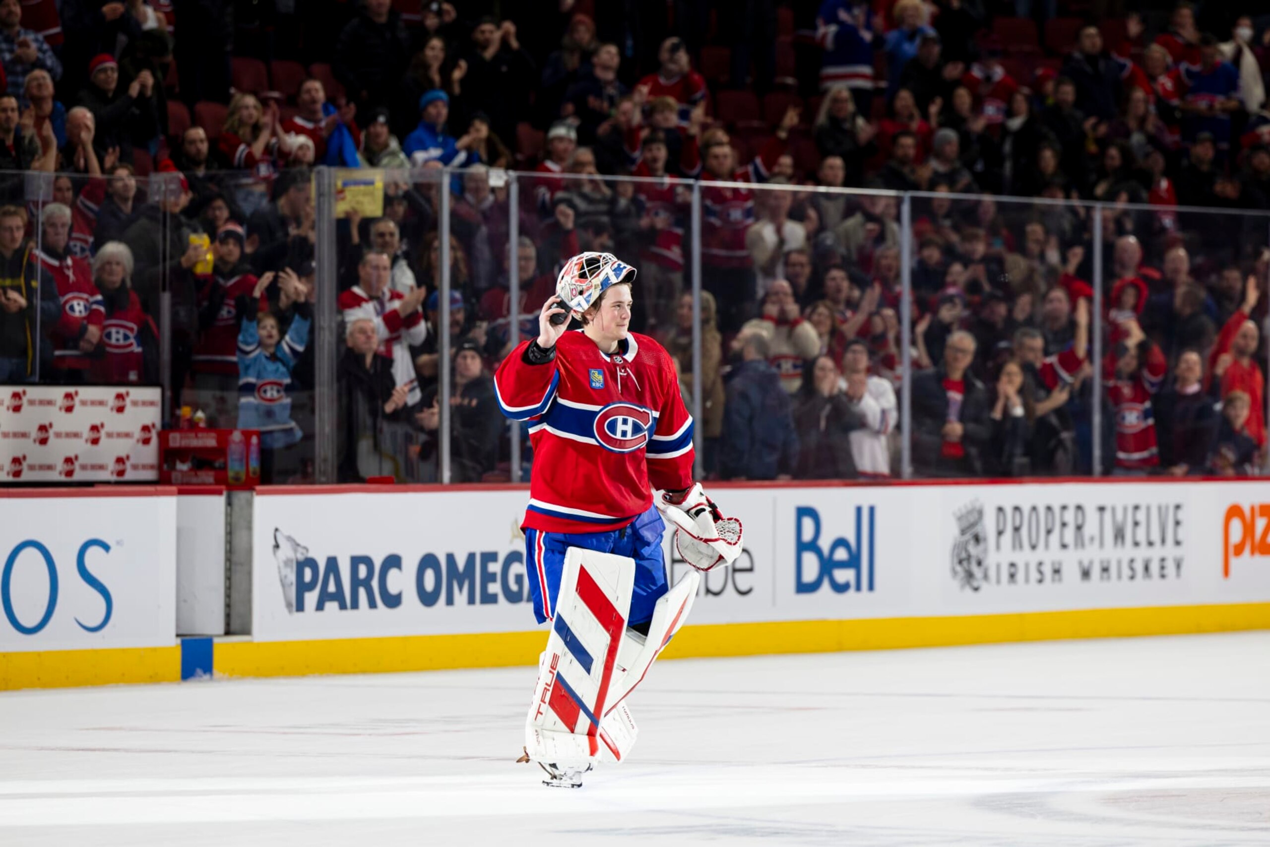 MONTREAL, CANADA - JANUARY 6: Sam Montembeault #35 of the Montreal Canadiens salutes the fans after being named the first star of the NHL regular season game between the Montreal Canadiens and the New York Rangers at the Bell Centre on January 6, 2024 in Montreal, Quebec, Canada. The Montreal Canadiens defeated the New York Rangers 4-3 in shootout. (Photo by Vitor Munhoz/NHLI via Getty Images) MONTREAL, CANADA - JANUARY 6: Sam Montembeault #35 of the Montreal Canadiens salutes the fans after being named the first star of the NHL regular season game between the Montreal Canadiens and the New York Rangers at the Bell Centre on January 6, 2024 in Montreal, Quebec, Canada. The Montreal Canadiens defeated the New York Rangers 4-3 in shootout. (Photo by Vitor Munhoz/NHLI via Getty Images)