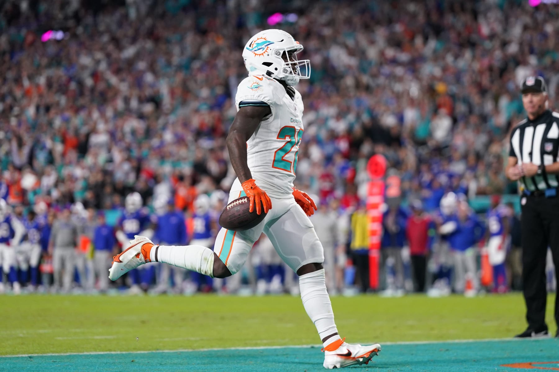 Dolphins RB De'Von Achane