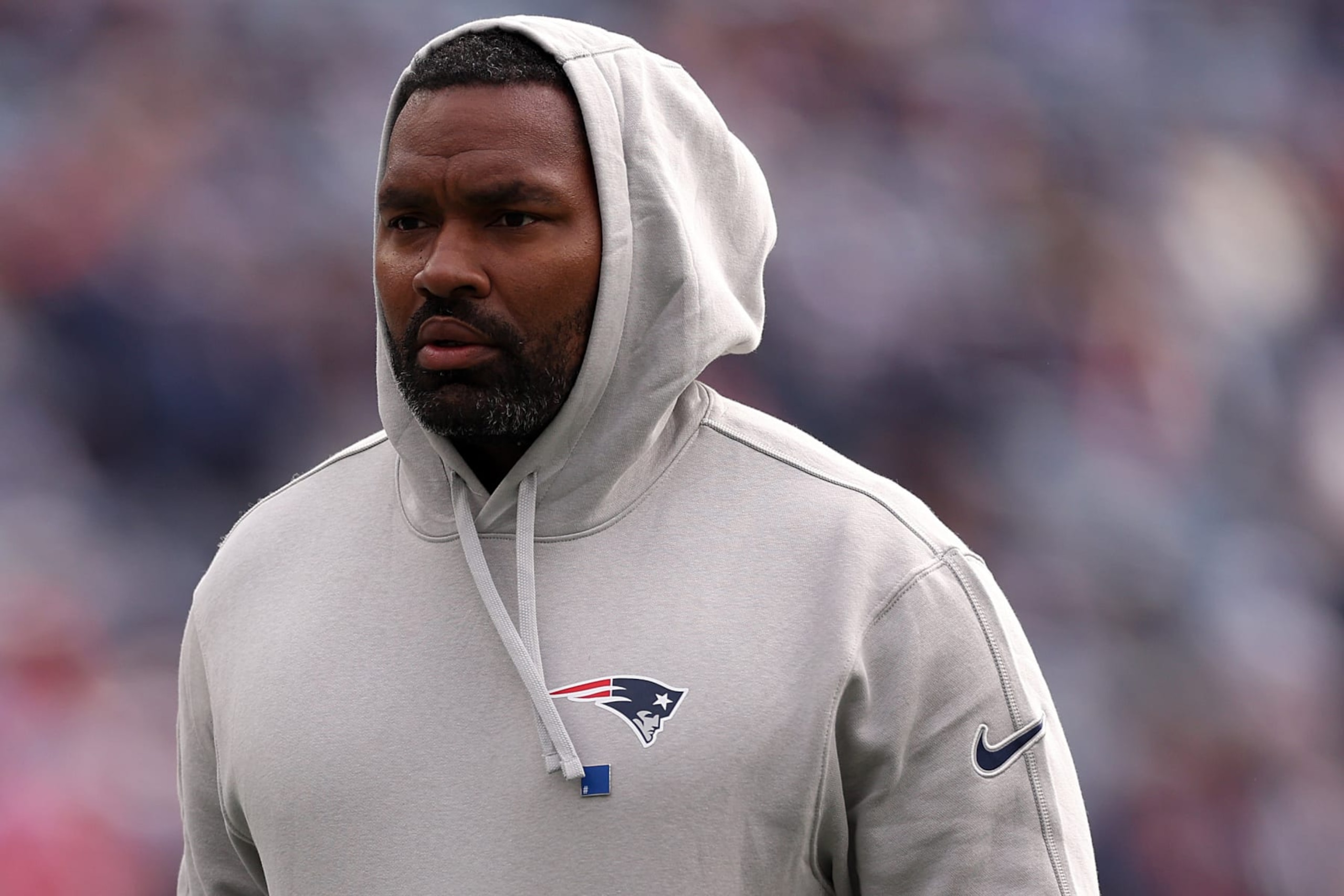FOXBOROUGH, MASSACHUSETTS - OCTOBER 22: New England Patriots linebackers coach Jerod Mayo looks on before the game against the Buffalo Bills at Gillette Stadium on October 22, 2023 in Foxborough, Massachusetts. (Photo by Maddie Meyer/Getty Images) FOXBOROUGH, MASSACHUSETTS - OCTOBER 22: New England Patriots linebackers coach Jerod Mayo looks on before the game against the Buffalo Bills at Gillette Stadium on October 22, 2023 in Foxborough, Massachusetts. (Photo by Maddie Meyer/Getty Images)