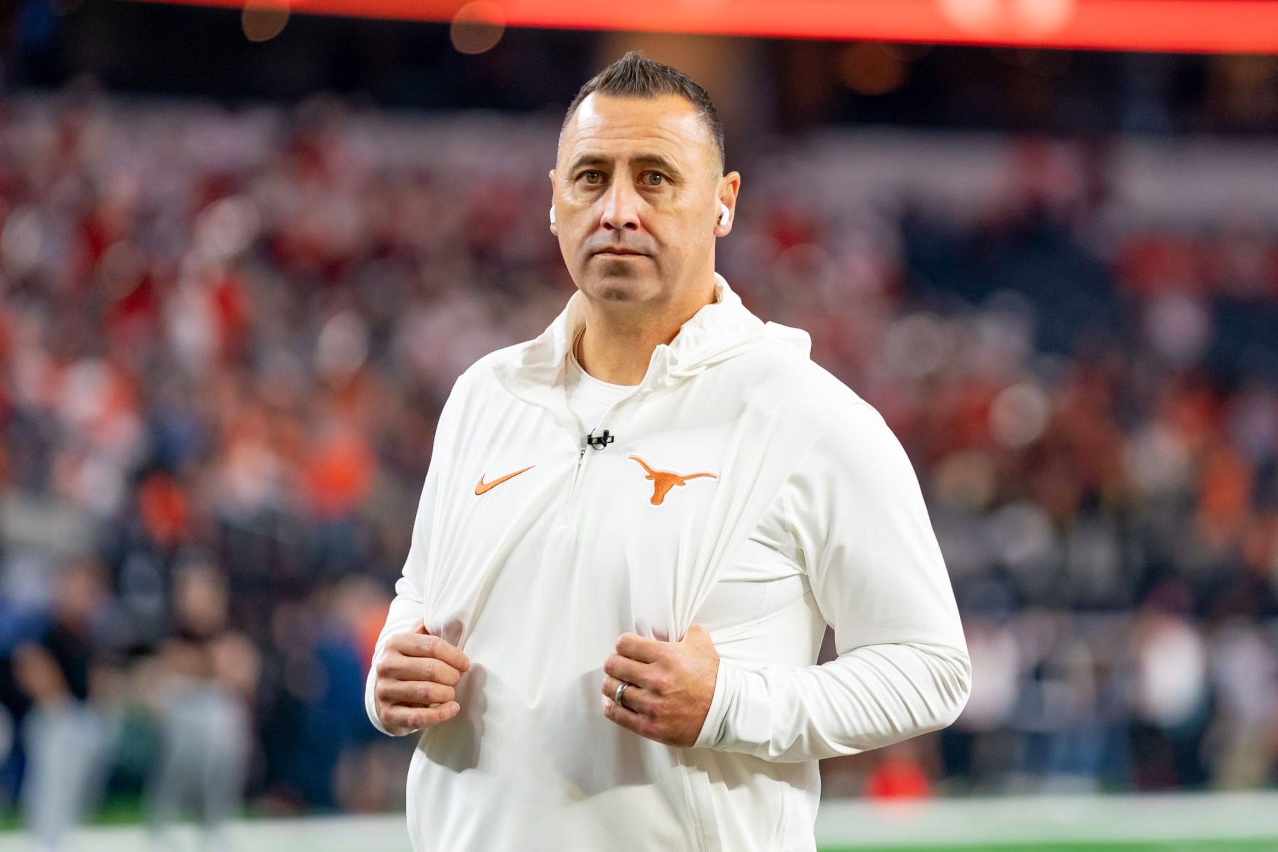 ARLINGTON, TX - DECEMBER 02:Texas Longhorns head coach Steve Sarkisian walks the field before the Big 12 Championship game between the Texas Longhorns and the Oklahoma State Cowboys  on December 02, 2023 at AT&T Stadium in Arlington, TX. (Photo by Chris Leduc/Icon Sportswire via Getty Images)