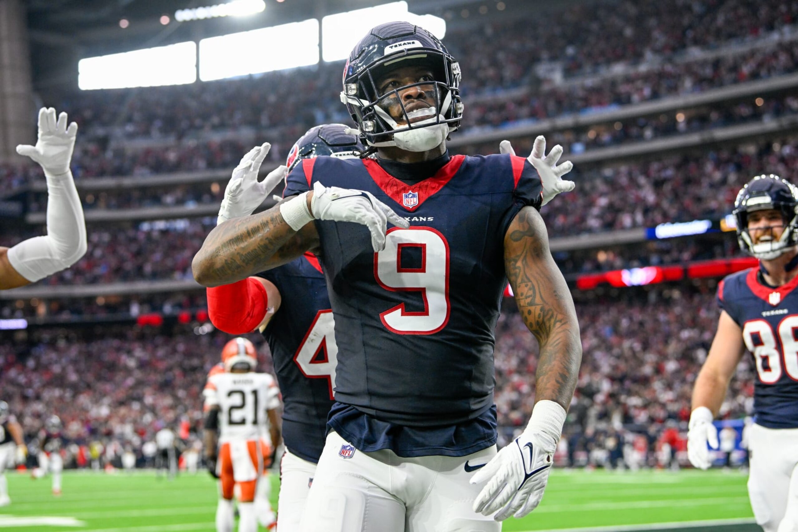 HOUSTON, TX - JANUARY 13: Houston Texans tight end Brevin Jordan (9) celebrates his first half long touchdown reception during the AFC Wild Card game between the Cleveland Browns and Houston Texans at NRG Stadium on January 13, 2024 in Houston, Texas. (Photo by Ken Murray/Icon Sportswire via Getty Images)