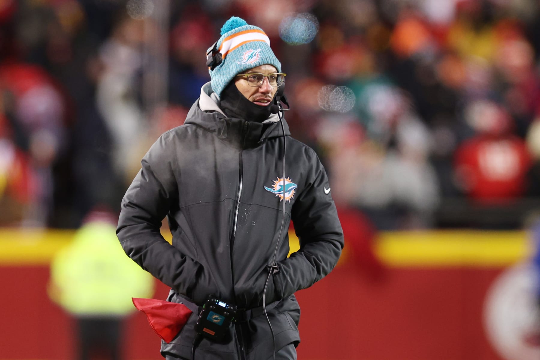 KANSAS CITY, MISSOURI - JANUARY 13: Head coach Mike McDaniel of the Miami Dolphins looks on during the first half in the AFC Wild Card Playoffs against the Kansas City Chiefs at GEHA Field at Arrowhead Stadium on January 13, 2024 in Kansas City, Missouri. (Photo by Jamie Squire/Getty Images)