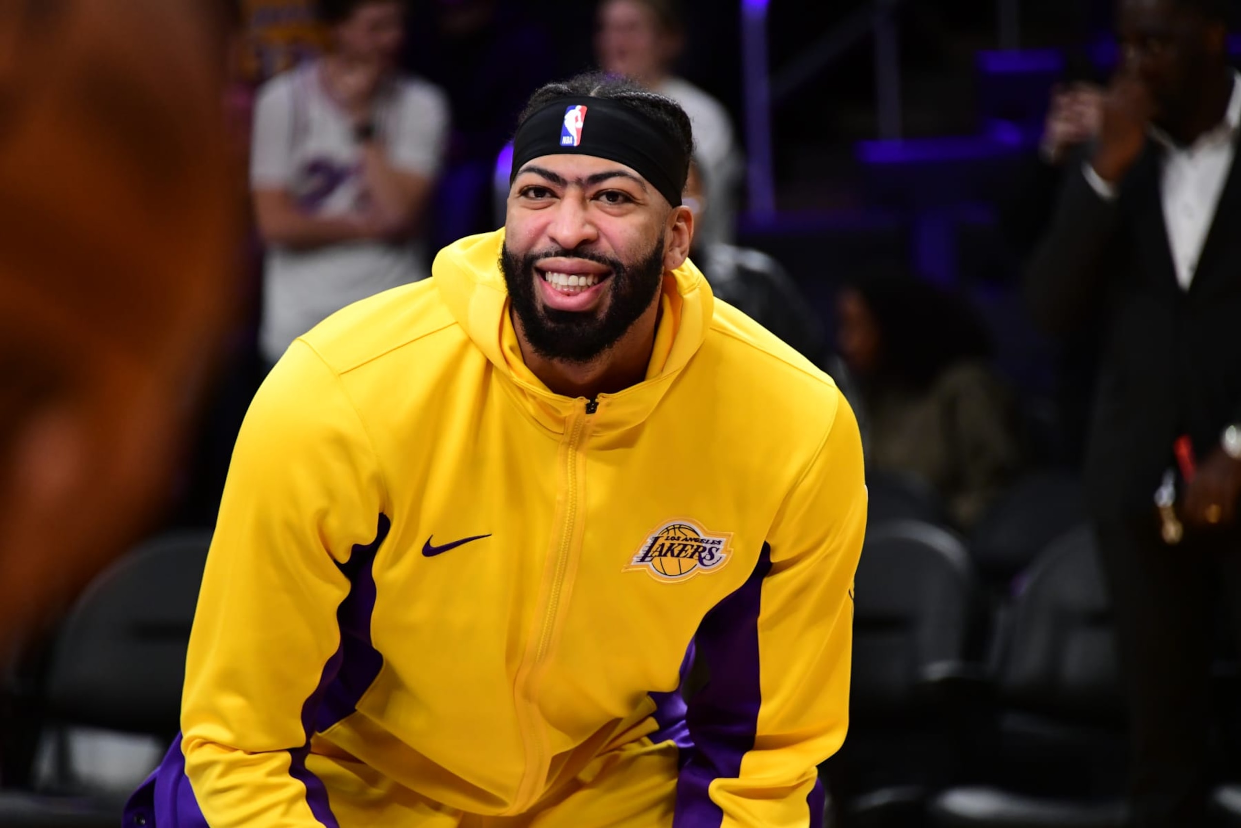 LOS ANGELES, CA - JANUARY 11: Anthony Davis #3 of the Los Angeles Lakers warms up before the game against the Phoenix Suns on January 11, 2024 at Crypto.Com Arena in Los Angeles, California. NOTE TO USER: User expressly acknowledges and agrees that, by downloading and/or using this Photograph, user is consenting to the terms and conditions of the Getty Images License Agreement. Mandatory Copyright Notice: Copyright 2024 NBAE (Photo by Adam Pantozzi/NBAE via Getty Images)