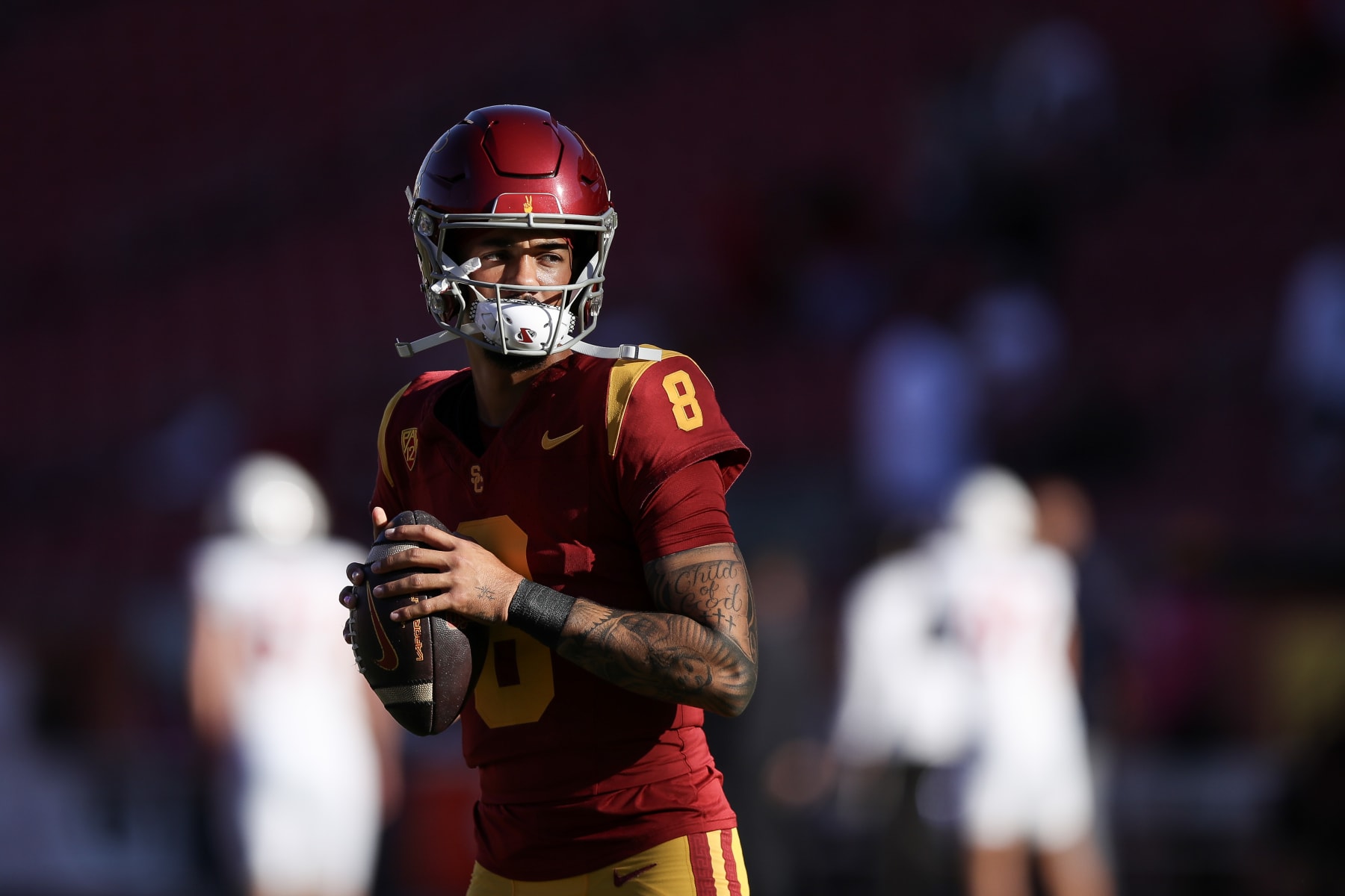 LOS ANGELES, CALIFORNIA - OCTOBER 21: Malachi Nelson #8 of the USC Trojans warms up before the game ;U at United Airlines Field at the Los Angeles Memorial Coliseum on October 21, 2023 in Los Angeles, California. (Photo by Meg Oliphant/Getty Images)