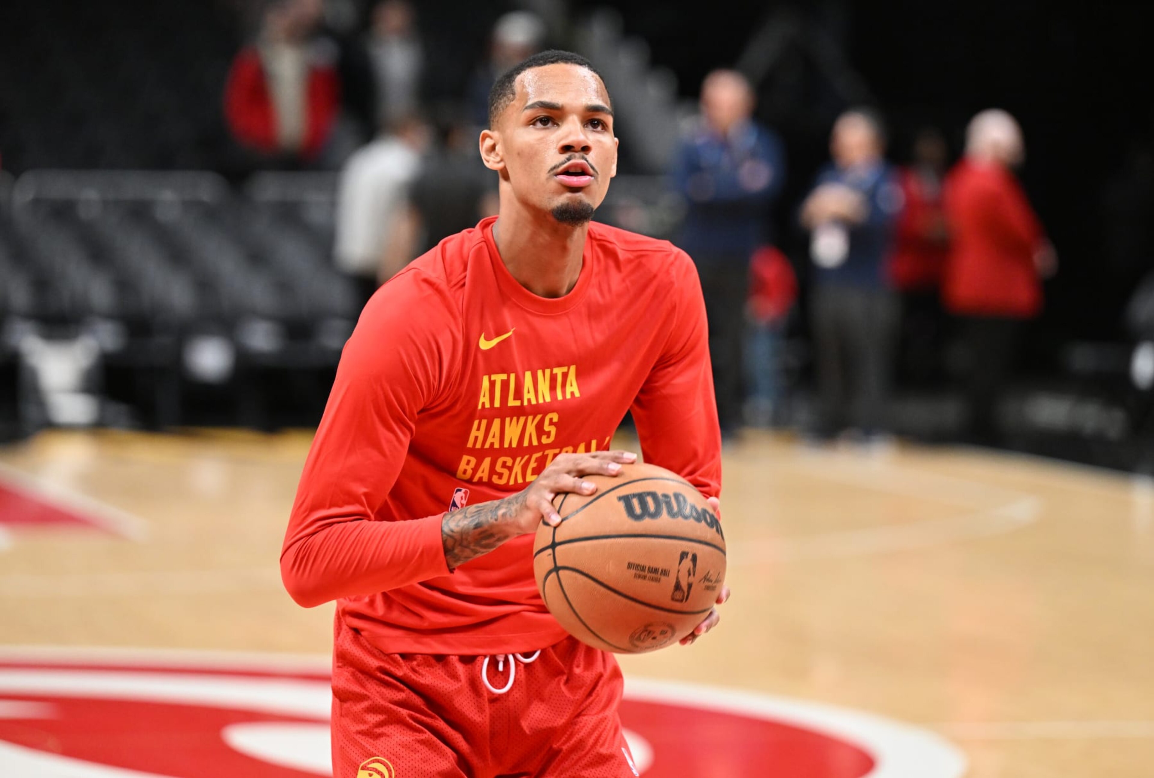ATLANTA, GEORGIA - JANUARY 12: Dejounte Murray #5 of the Atlanta Hawks warms up before the game against the Indiana Pacers at State Farm Arena on January 12, 2024 in Atlanta, Georgia. NOTE TO USER: User expressly acknowledges and agrees that, by downloading and or using this photograph, User is consenting to the terms and conditions of the Getty Images License Agreement. (Photo by Paras Griffin/Getty Images) ATLANTA, GEORGIA - JANUARY 12: Dejounte Murray #5 of the Atlanta Hawks warms up before the game against the Indiana Pacers at State Farm Arena on January 12, 2024 in Atlanta, Georgia. NOTE TO USER: User expressly acknowledges and agrees that, by downloading and or using this photograph, User is consenting to the terms and conditions of the Getty Images License Agreement. (Photo by Paras Griffin/Getty Images)