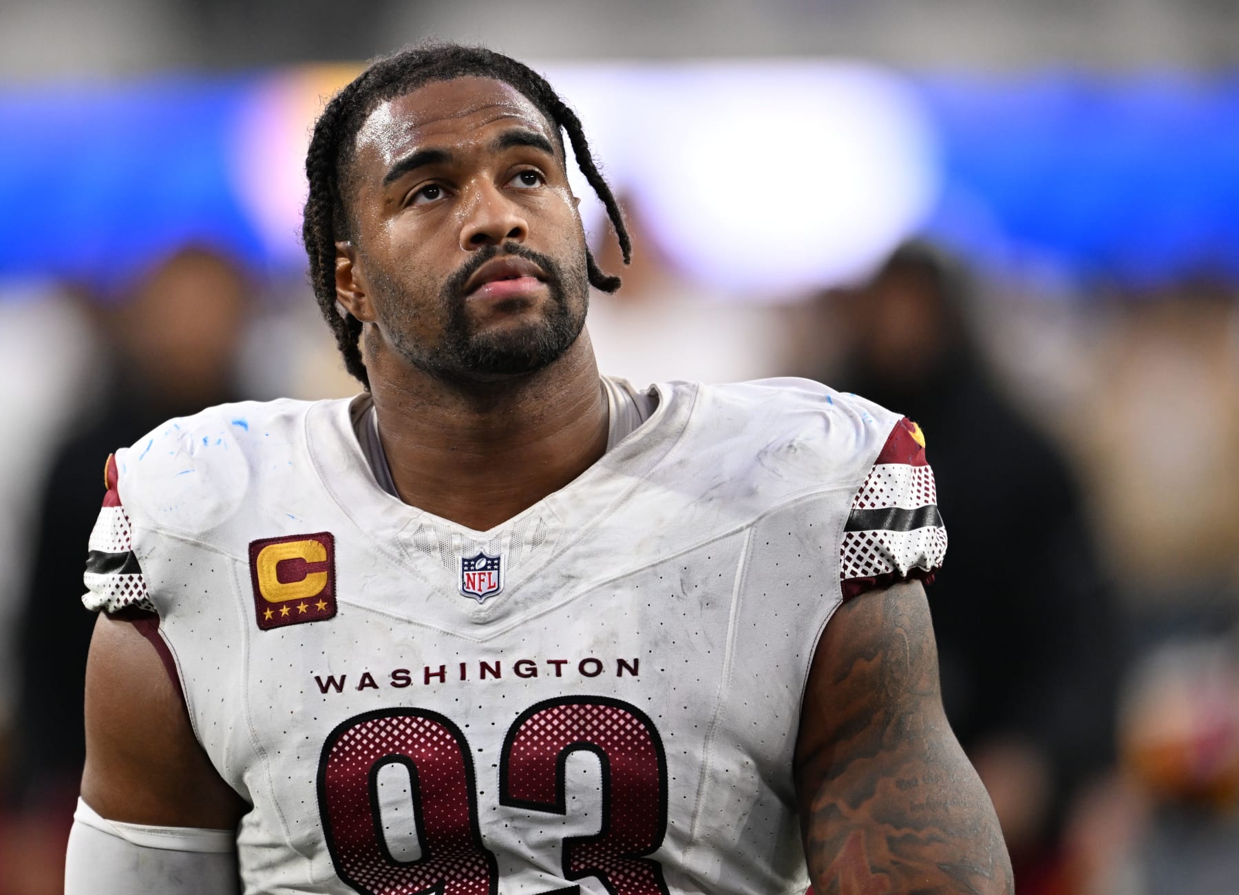 INGLEWOOD, CA -DECEMBER 17:  Washington Commanders defensive tackle Jonathan Allen (93) leaves the field after their loss to the Los Angeles Rams at SoFi Stadium on December 17, 2023. (Photo by Jonathan Newton/The Washington Post via Getty Images)