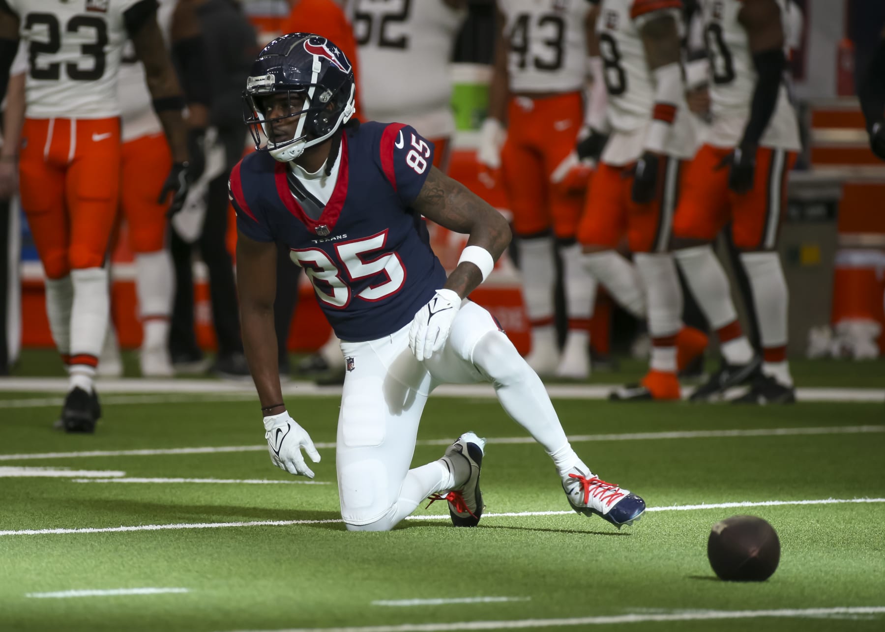 HOUSTON, TX - JANUARY 13: Houston Texans wide receiver Noah Brown (85) fails to complete a catch in the first quarter during the AFC Wild Card game between the Cleveland Browns and Houston Texans on January 13, 2024 at NRG Stadium in Houston, Texas. (Photo by Leslie Plaza Johnson/Icon Sportswire via Getty Images) HOUSTON, TX - JANUARY 13: Houston Texans wide receiver Noah Brown (85) fails to complete a catch in the first quarter during the AFC Wild Card game between the Cleveland Browns and Houston Texans on January 13, 2024 at NRG Stadium in Houston, Texas. (Photo by Leslie Plaza Johnson/Icon Sportswire via Getty Images)