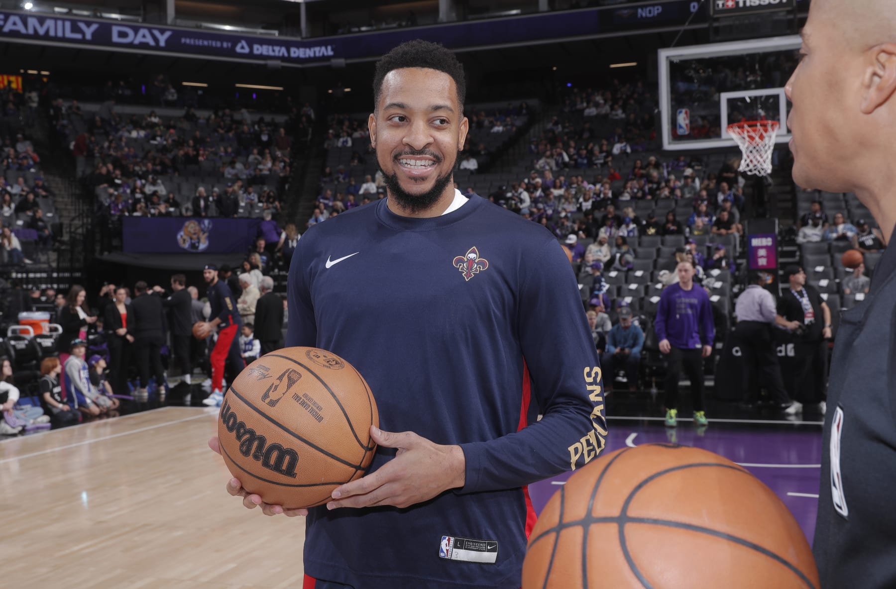 SACRAMENTO, CA - JANUARY 7: CJ McCollum #3 of the New Orleans Pelicans meets at center court prior to the game against the Sacramento Kings on January 7, 2024 at Golden 1 Center in Sacramento, California. NOTE TO USER: User expressly acknowledges and agrees that, by downloading and or using this photograph, User is consenting to the terms and conditions of the Getty Images Agreement. Mandatory Copyright Notice: Copyright 2024 NBAE (Photo by Rocky Widner/NBAE via Getty Images)