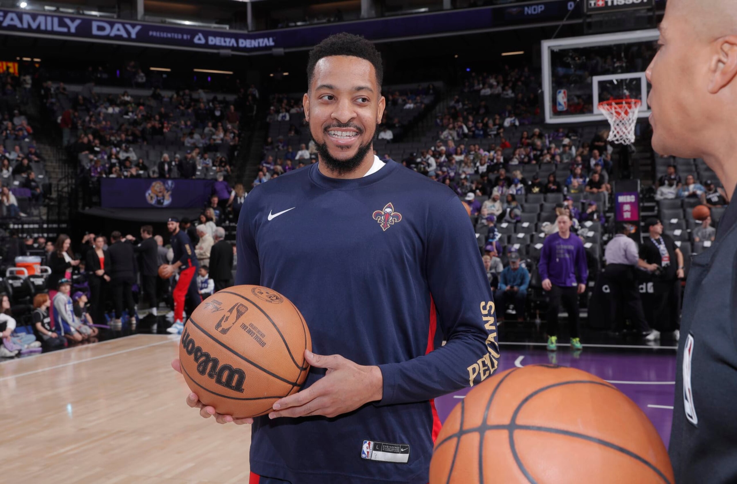 SACRAMENTO, CA - JANUARY 7: CJ McCollum #3 of the New Orleans Pelicans meets at center court prior to the game against the Sacramento Kings on January 7, 2024 at Golden 1 Center in Sacramento, California. NOTE TO USER: User expressly acknowledges and agrees that, by downloading and or using this photograph, User is consenting to the terms and conditions of the Getty Images Agreement. Mandatory Copyright Notice: Copyright 2024 NBAE (Photo by Rocky Widner/NBAE via Getty Images)