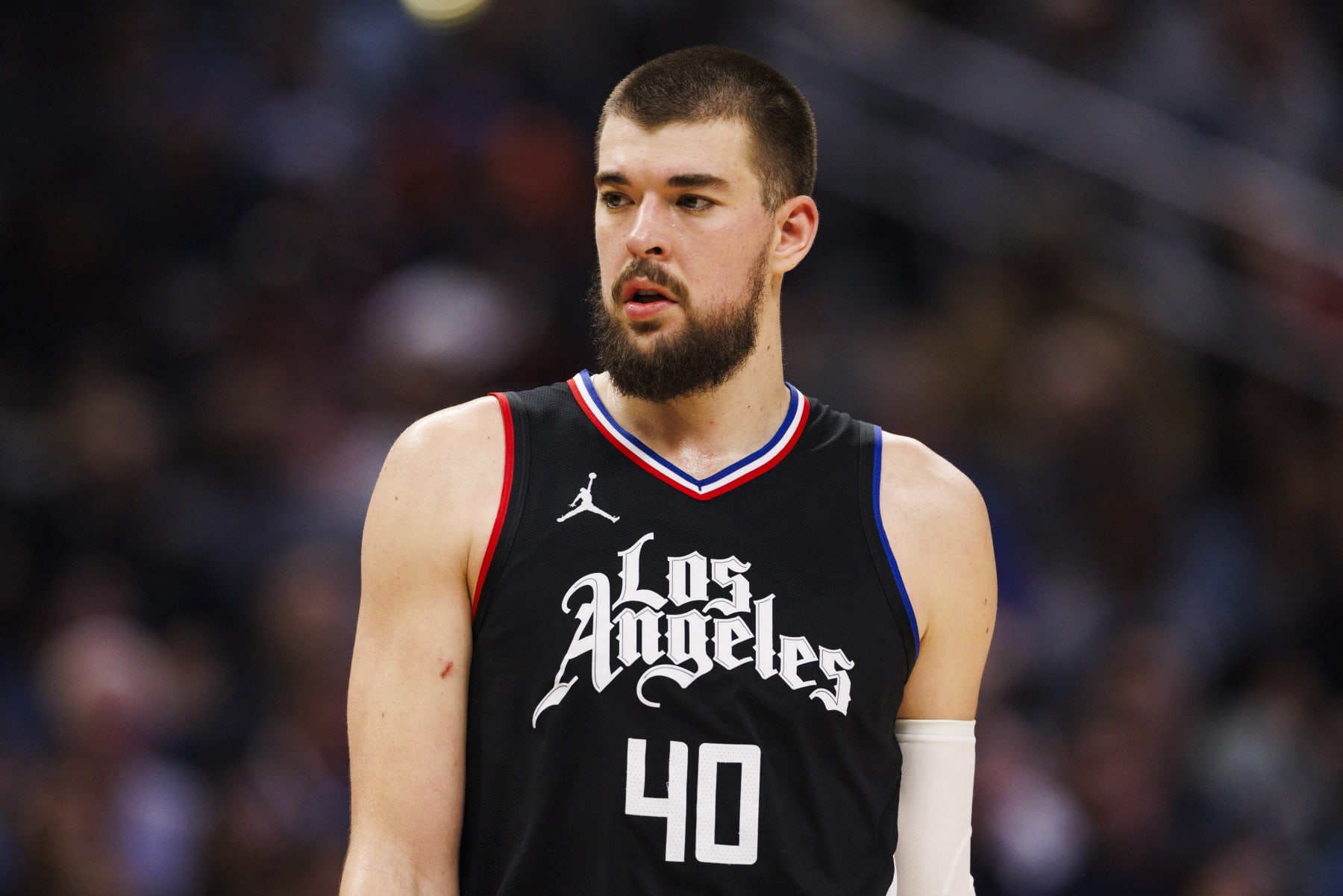 LOS ANGELES, CA - JANUARY 10: LA Clippers center Ivica Zubac (40) during a NBA basketball game against the Toronto Raptors on January 10, 2024 at Crypto.com Arena in Los Angeles, CA. (Photo by Ric Tapia/Icon Sportswire via Getty Images)