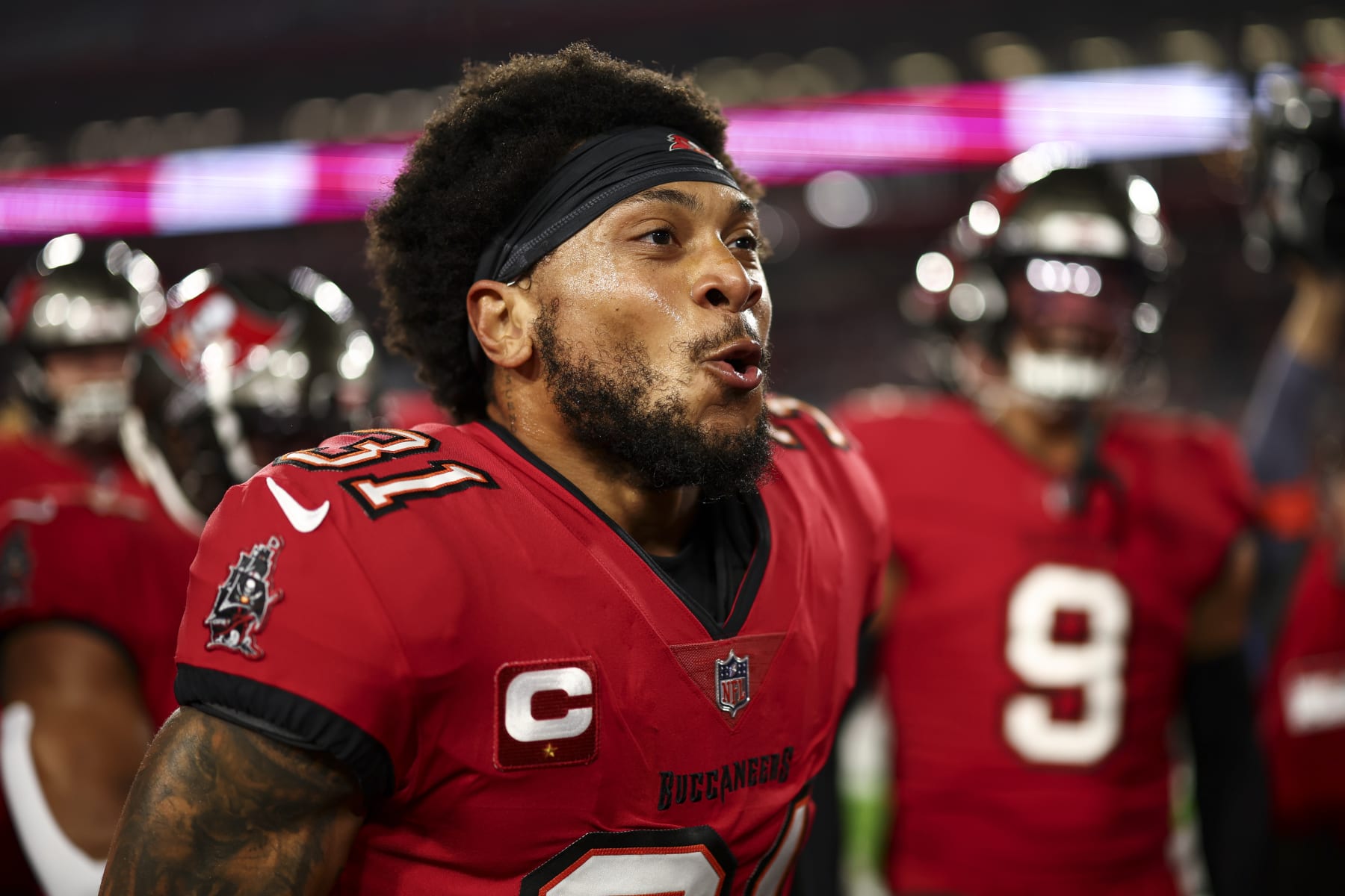 TAMPA, FL - JANUARY 15: Antoine Winfield Jr. #31 of the Tampa Bay Buccaneers gives a speech in the team huddle prior to an NFL wild-card playoff football game against the Philadelphia Eagles at Raymond James Stadium on January 15, 2024 in Tampa, Florida. (Photo by Kevin Sabitus/Getty Images)