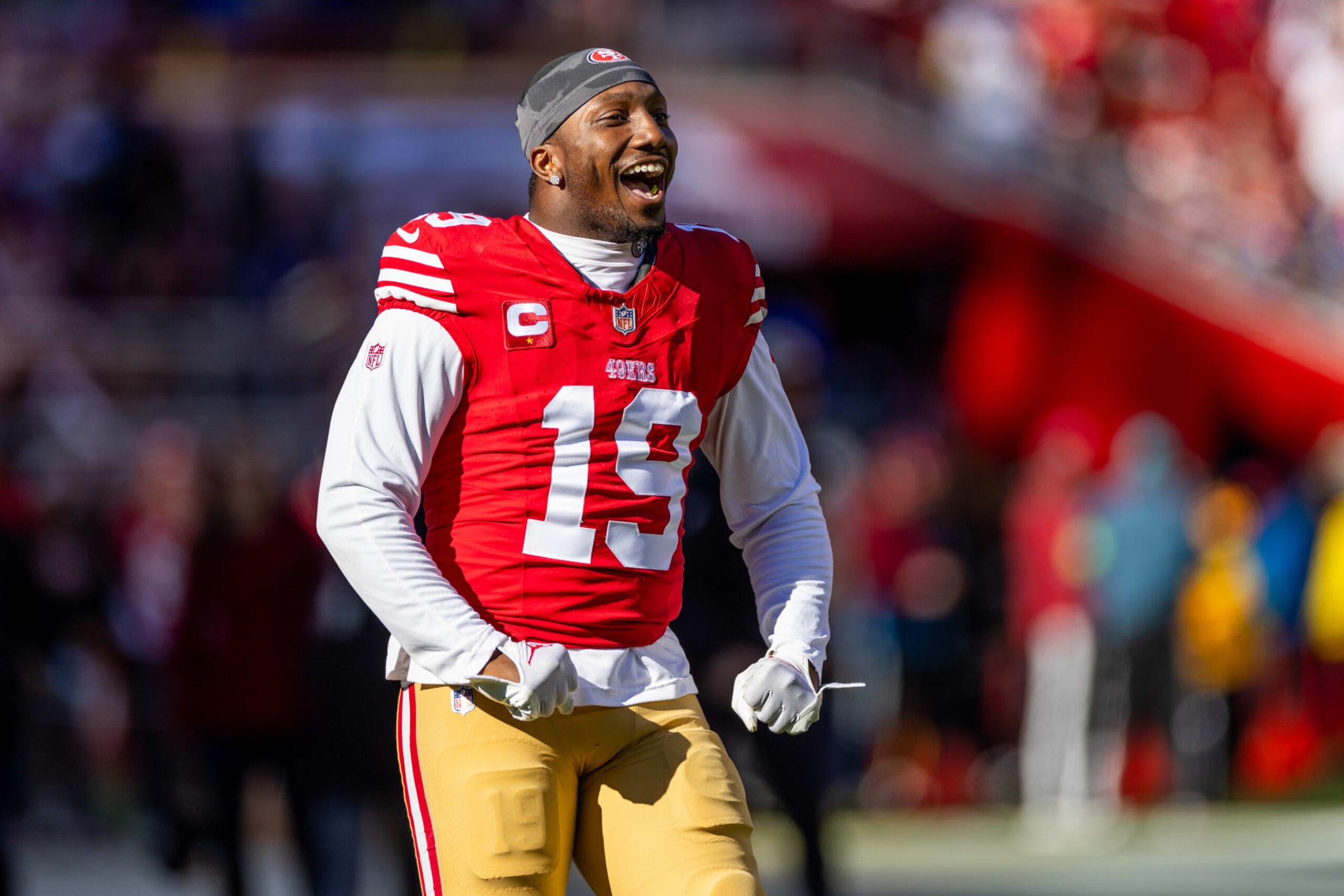 SANTA CLARA, CA - JANUARY 07: San Francisco 49ers wide receiver Deebo Samuel (19) is excited before the NFL professional football game between the Los Angeles Rams and San Francisco 49ers on January 7, 2024 at Lev's Stadium in Santa Clara, CA. (Photo by Bob Kupbens/Icon Sportswire via Getty Images)