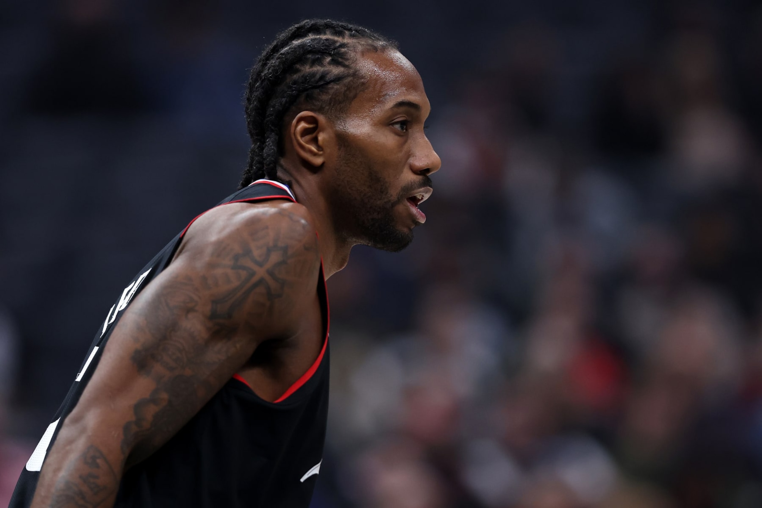 LOS ANGELES, CALIFORNIA - JANUARY 10: Kawhi Leonard #2 of the LA Clippers looks on during the second half of a game against the Toronto Raptors at Crypto.com Arena on January 10, 2024 in Los Angeles, California. NOTE TO USER: User expressly acknowledges and agrees that, by downloading and or using this photograph, User is consenting to the terms and conditions of the Getty Images License Agreement. (Photo by Sean M. Haffey/Getty Images) LOS ANGELES, CALIFORNIA - JANUARY 10: Kawhi Leonard #2 of the LA Clippers looks on during the second half of a game against the Toronto Raptors at Crypto.com Arena on January 10, 2024 in Los Angeles, California. NOTE TO USER: User expressly acknowledges and agrees that, by downloading and or using this photograph, User is consenting to the terms and conditions of the Getty Images License Agreement. (Photo by Sean M. Haffey/Getty Images)
