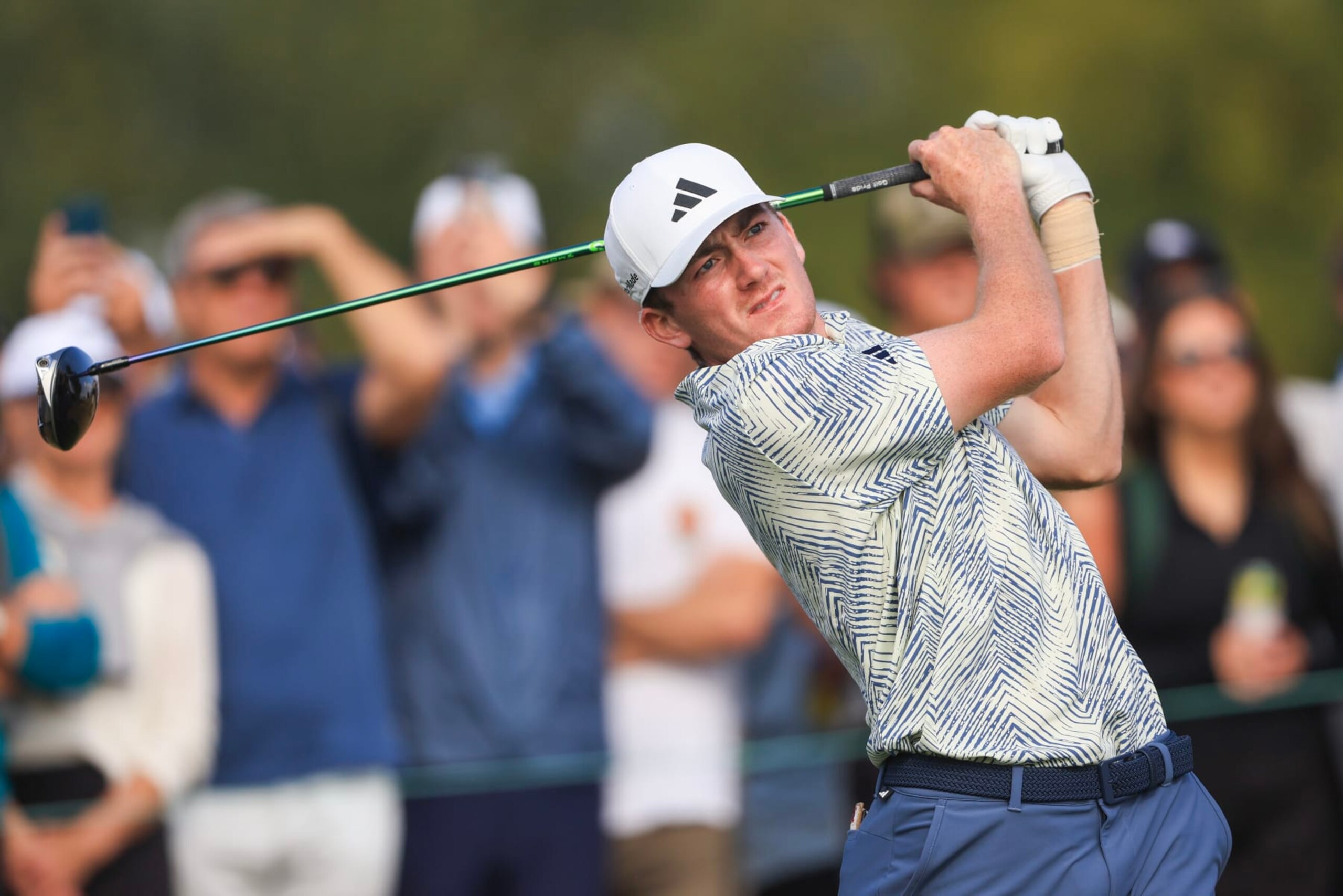 LA QUINTA, CALIFORNIA - JANUARY 21: Nick Dunlap of the United States hits a tee shot on the eighth hole during the final round of The American Express at Pete Dye Stadium Course on January 21, 2024 in La Quinta, California. (Photo by Sean M. Haffey/Getty Images)