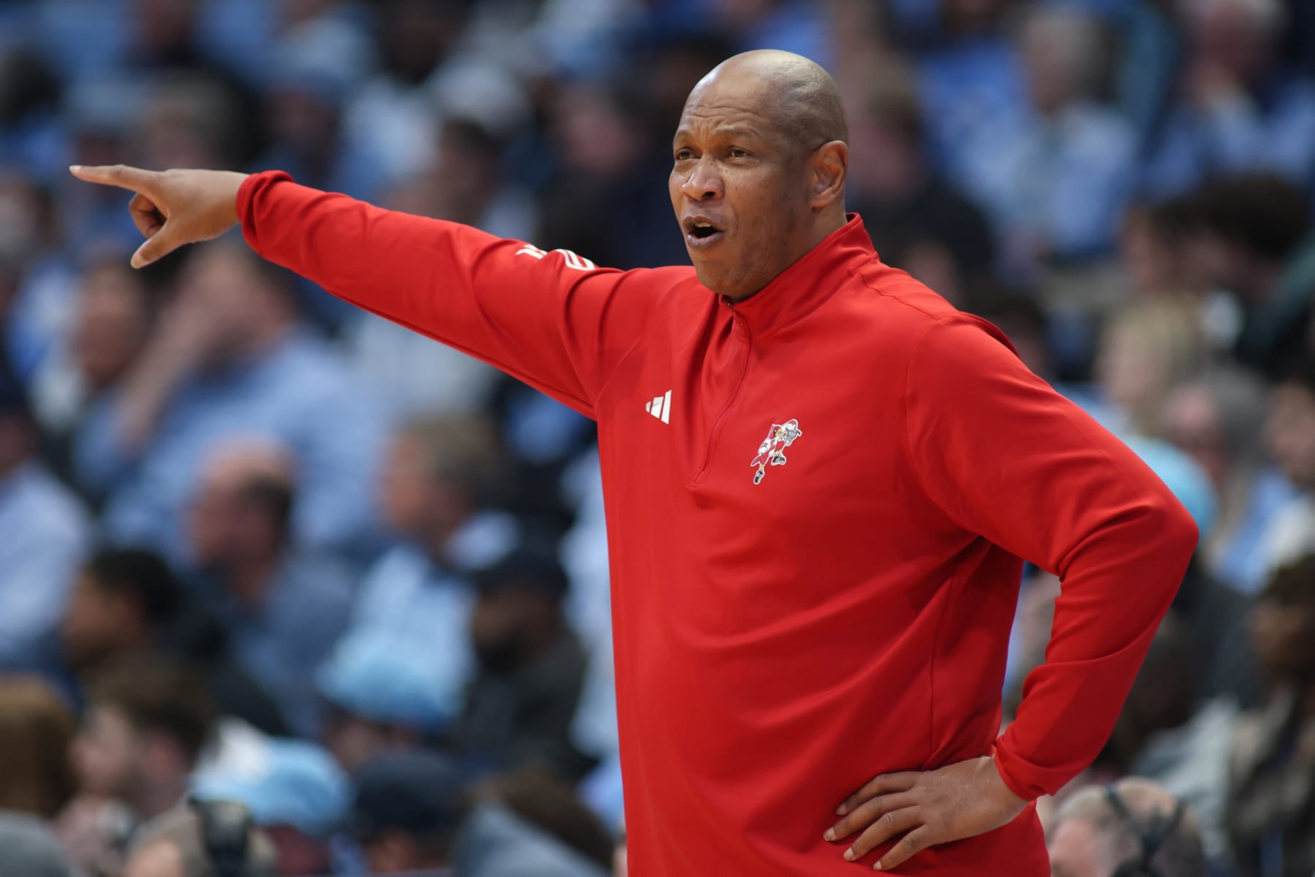 CHAPEL HILL, NC - JANUARY 17: Louisville Cardinals head coach Kenny Payne points out a player during the college basketball game between the North Carolina Tar Heels and the Louisville Cardinals on January 17, 2024 at the Dean Smith Center in Chapel Hill, NC. (Photo by Nicholas Faulkner/Icon Sportswire via Getty Images)