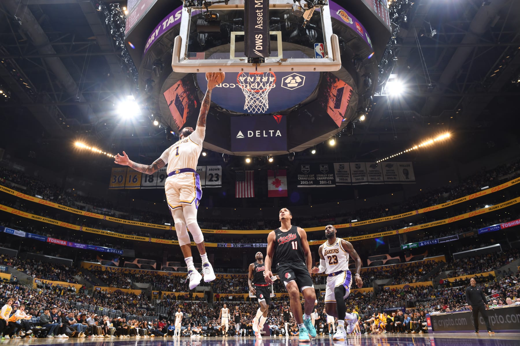 LOS ANGELES, CA - JANUARY 21:  D'Angelo Russell #1 of the Los Angeles Lakers goes to the basket during the game on January 21, 2024 at Crypto.Com Arena in Los Angeles, California. NOTE TO USER: User expressly acknowledges and agrees that, by downloading and/or using this Photograph, user is consenting to the terms and conditions of the Getty Images License Agreement. Mandatory Copyright Notice: Copyright 2024 NBAE (Photo by Juan Ocampo/NBAE via Getty Images)