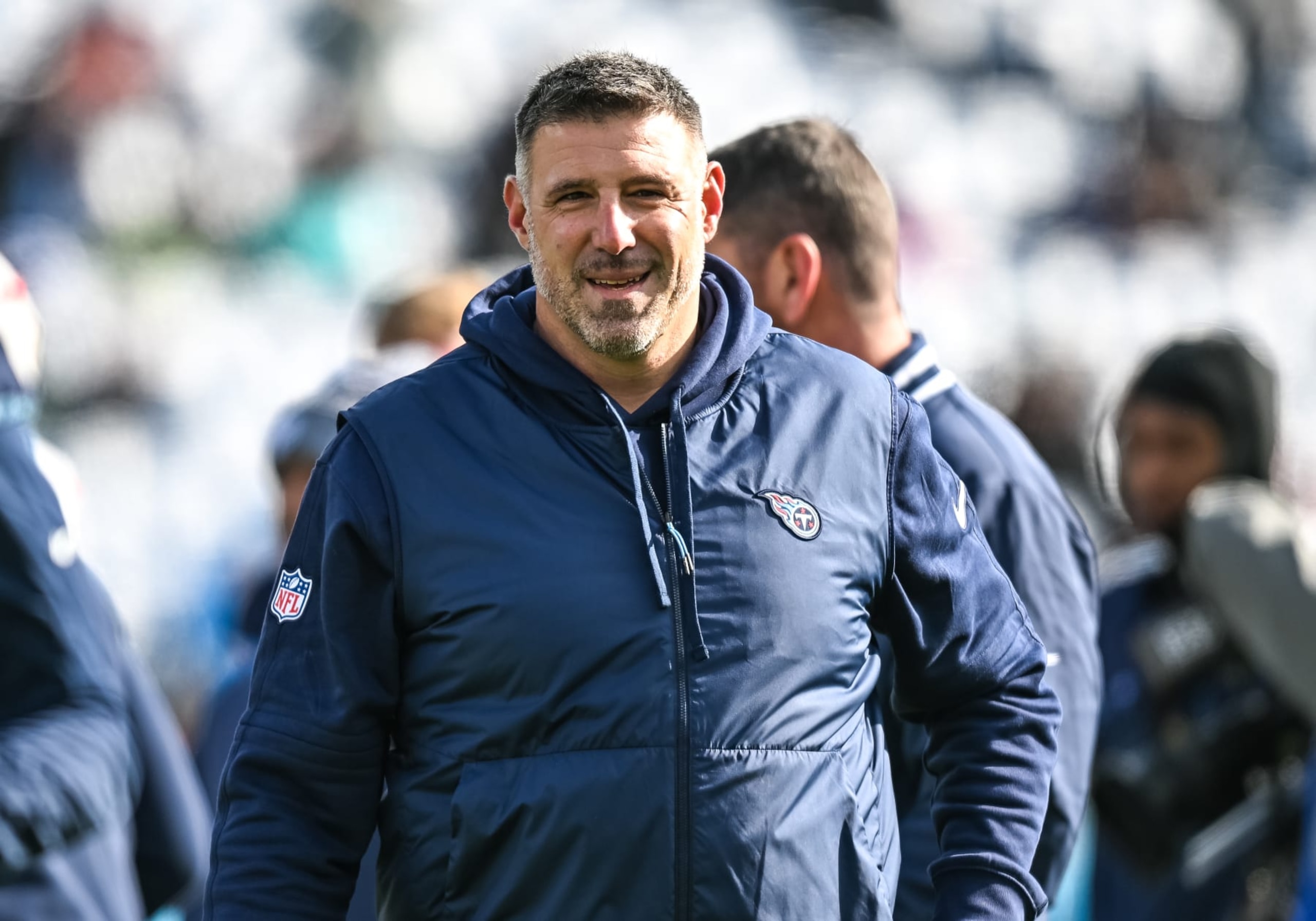 NASHVILLE, TN - JANUARY 07: Tennessee Titans head coach Mike Vrabel watches warm-ups before the NFL game between the Tennessee Titans and the Jacksonville Jaguars on January 7, 2024, at Nissan Stadium in Nashville, TN. (Photo by Bryan Lynn/Icon Sportswire via Getty Images)