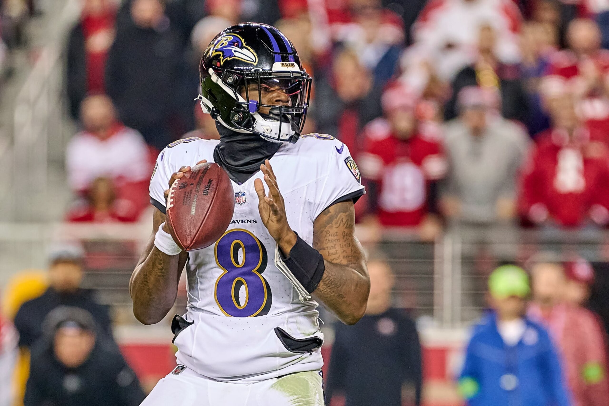 SANTA CLARA, CALIFORNIA - DECEMBER 25: Lamar Jackson #8 of the Baltimore Ravens looks to throw the football in action during a game between the San Francisco 49ers and the Baltimore Ravens at Levi's Stadium on December 25, 2023 in Santa Clara, California. (Photo by Robin Alam/ISI Photos/Getty Images) SANTA CLARA, CALIFORNIA - DECEMBER 25: Lamar Jackson #8 of the Baltimore Ravens looks to throw the football in action during a game between the San Francisco 49ers and the Baltimore Ravens at Levi's Stadium on December 25, 2023 in Santa Clara, California. (Photo by Robin Alam/ISI Photos/Getty Images)