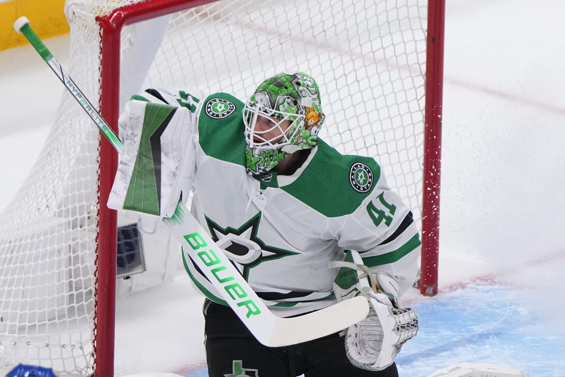ELMONT, NY - JANUARY 21: Dallas Stars Goalie Scott Wedgewood (41) deflects a shot on goal during the first period of the National Hockey League game between the Dallas Stars and the New York Islanders on January 21, 2024, at UBS Arena in Elmont, NY. (Photo by Gregory Fisher/Icon Sportswire via Getty Images)