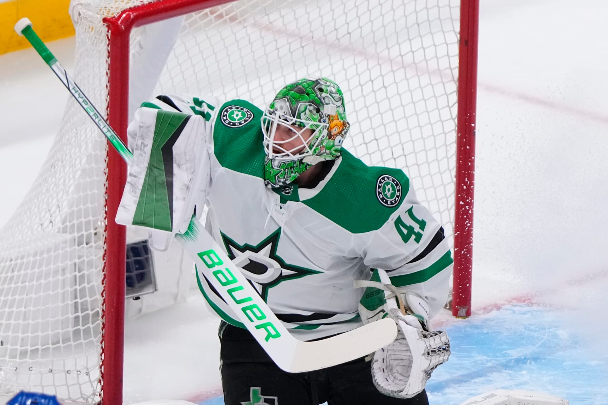 ELMONT, NY - JANUARY 21: Dallas Stars Goalie Scott Wedgewood (41) deflects a shot on goal during the first period of the National Hockey League game between the Dallas Stars and the New York Islanders on January 21, 2024, at UBS Arena in Elmont, NY. (Photo by Gregory Fisher/Icon Sportswire via Getty Images)