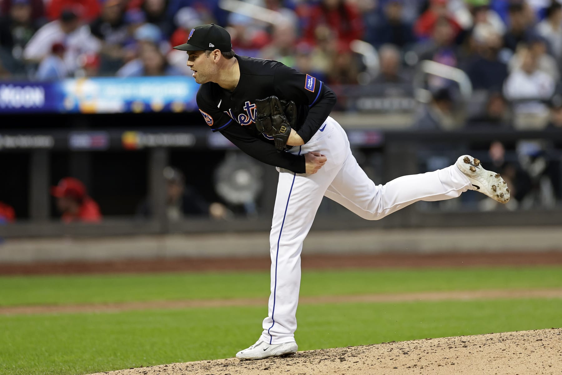 NEW YORK, NY - SEPTEMBER 30: Adam Ottavino #0 of the New York Mets in action against the Philadelphia Phillies during the ninth inning of the first game of a doubleheader at Citi Field on September 30, 2023 in New York City. (Photo by Adam Hunger/Getty Images)