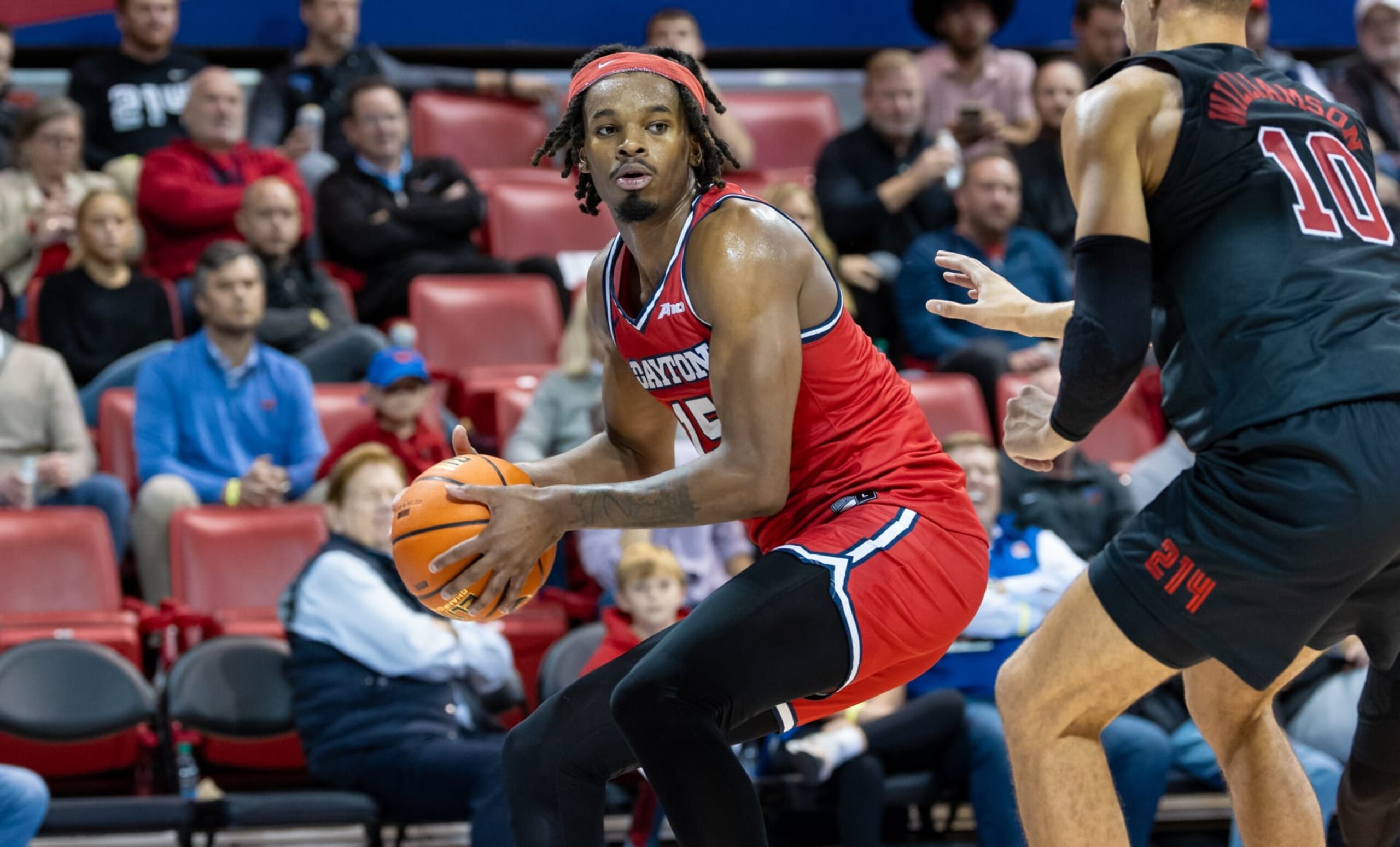 Dayton's DaRon Holmes II
