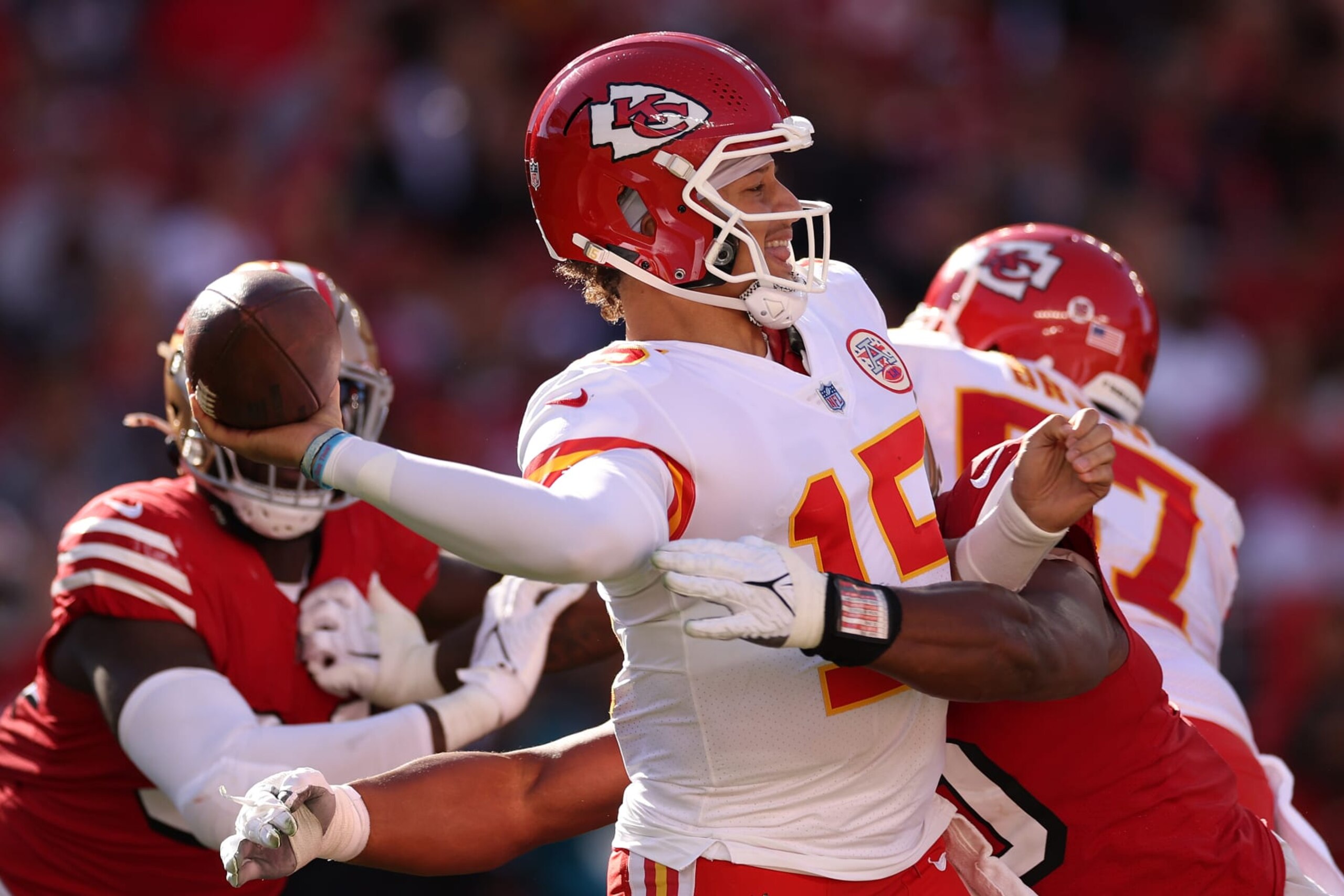 SANTA CLARA, CALIFORNIA - OCTOBER 23: Patrick Mahomes #15 of the Kansas City Chiefs passes the ball in the third quarter against the San Francisco 49ers at Levi's Stadium on October 23, 2022 in Santa Clara, California. (Photo by Ezra Shaw/Getty Images) SANTA CLARA, CALIFORNIA - OCTOBER 23: Patrick Mahomes #15 of the Kansas City Chiefs passes the ball in the third quarter against the San Francisco 49ers at Levi's Stadium on October 23, 2022 in Santa Clara, California. (Photo by Ezra Shaw/Getty Images)