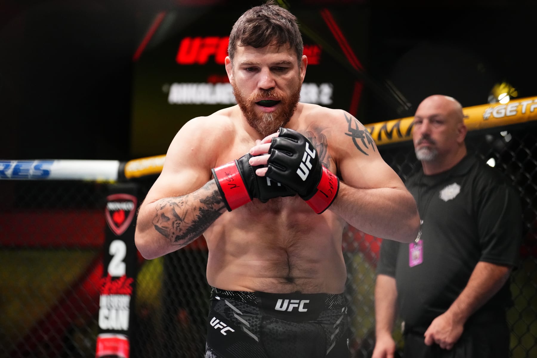 Jim Miller prepares to face Gabriel Benitez