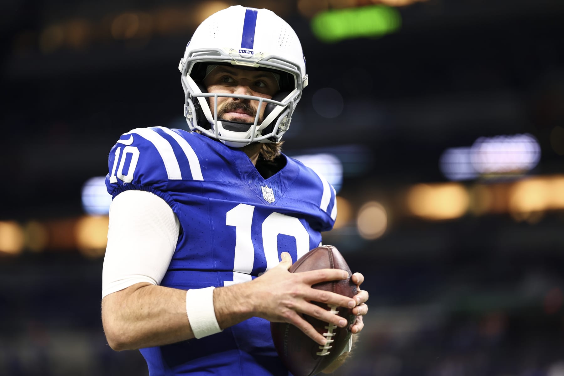 INDIANAPOLIS, IN - JANUARY 6: Gardner Minshew #10 of the Indianapolis Colts warms up prior to an NFL football game against the Houston Texans at Lucas Oil Stadium on January 6, 2024 in Indianapolis, Indiana. (Photo by Kevin Sabitus/Getty Images)