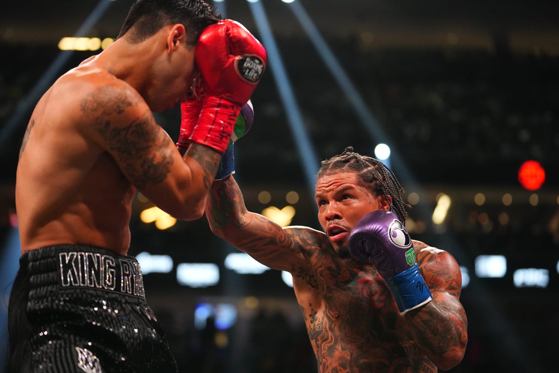 Boxing: Gervonta Davis (R) and Ryan Garcia (L) exchange punches during fight at T-Mobile Arena. 
Las Vegas, NV 4/22/2023 
CREDIT: Erick W. Rasco (Photo by Erick W. Rasco/Sports Illustrated via Getty Images) 
(Set Number: X164350 TK1)