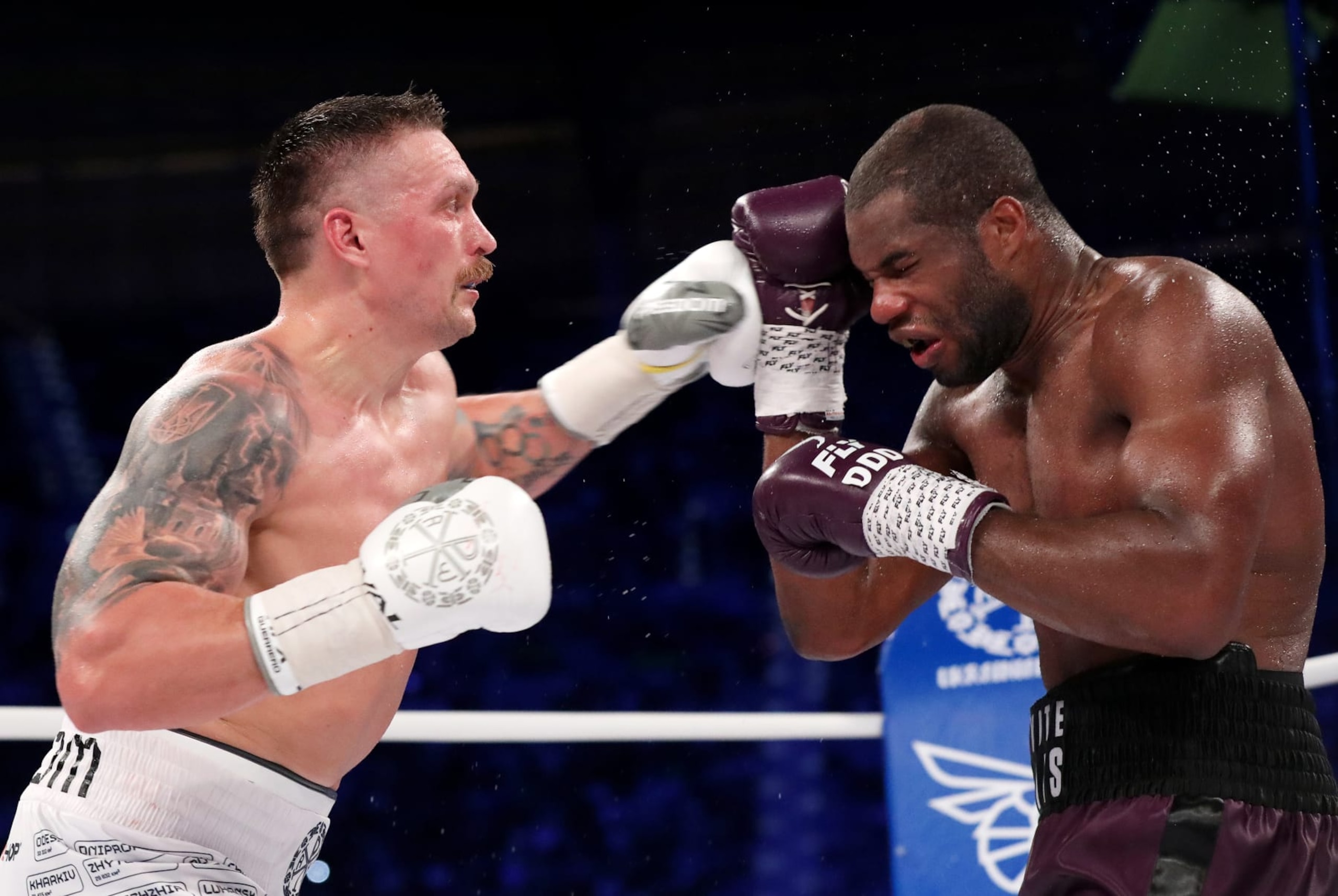 WROCLAW, POLAND - AUGUST 26: Oleksandr Usyk punches Daniel Dubois during the Heavyweight fight between Oleksandr Usyk and Daniel Dubois at Stadion Wroclaw on August 26, 2023 in Wroclaw, Poland. (Photo by Gabriel Kuchta/Getty Images)