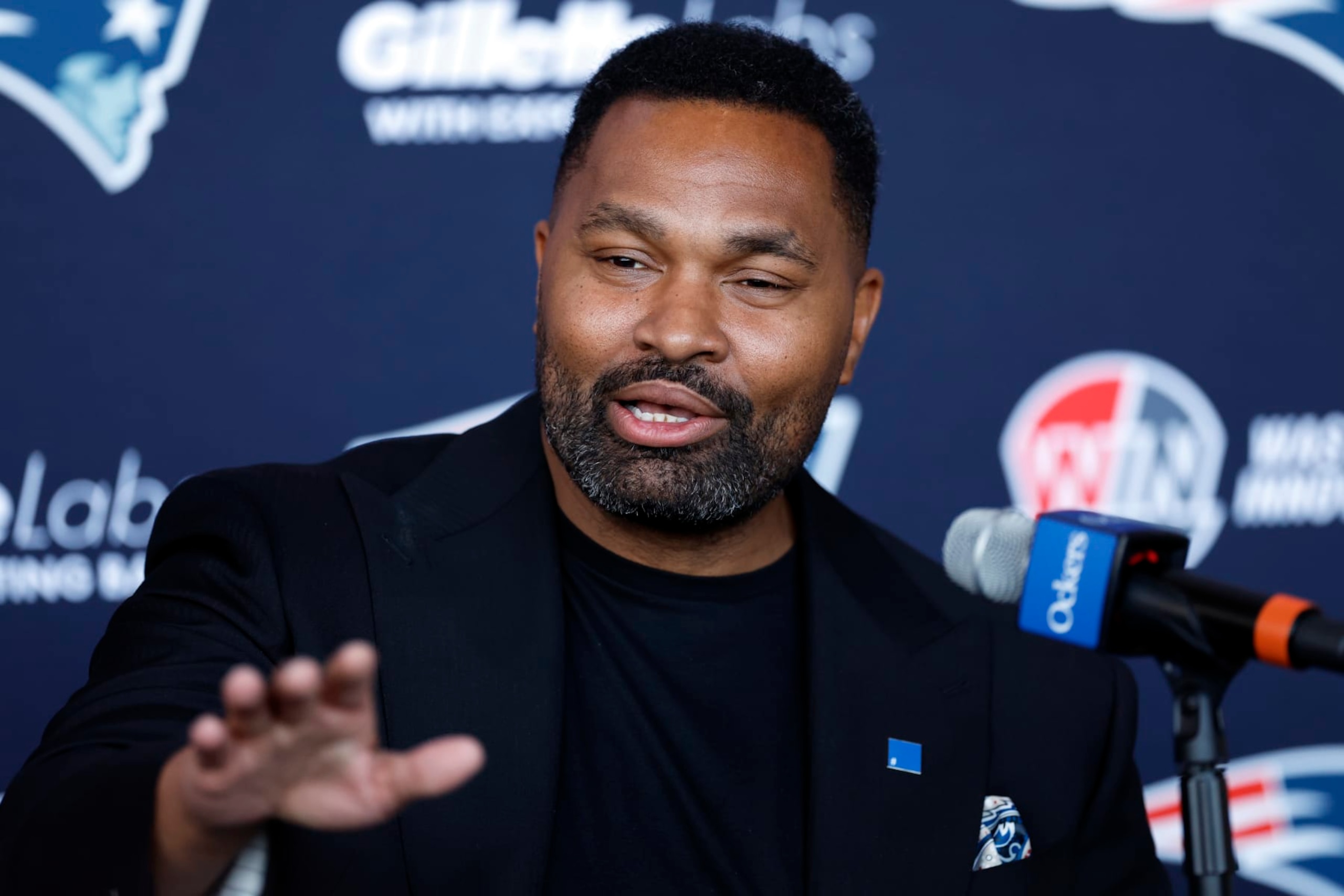 Patriots head coach Jerod Mayo