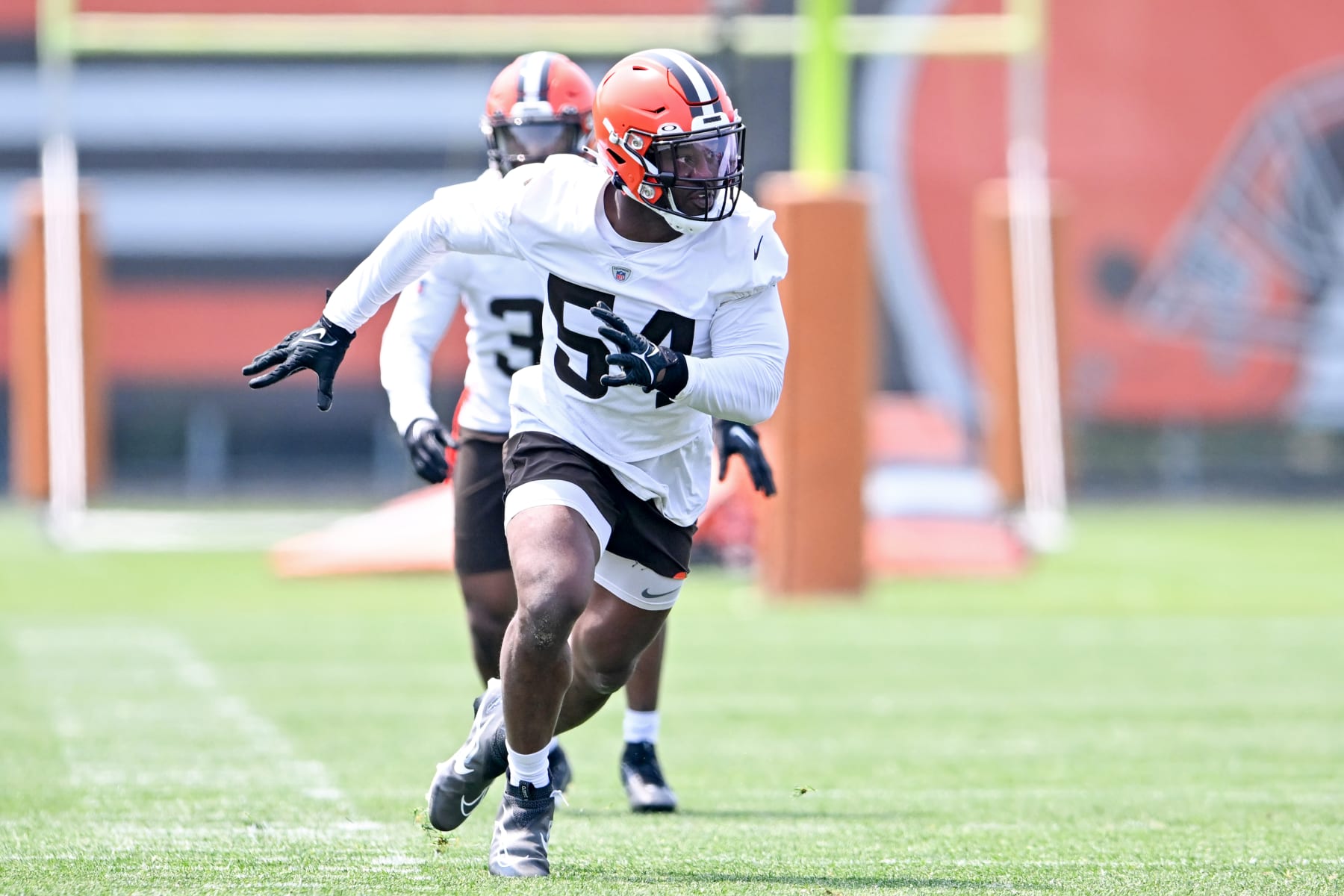 BEREA, OHIO - JUNE 07: Ogbonnia Okoronkwo #54 of the Cleveland Browns runs a drill during the Cleveland Browns mandatory veteran minicamp at CrossCountry Mortgage Campus on June 07, 2023 in Berea, Ohio. (Photo by Nick Cammett/Diamond Images via Getty Images)